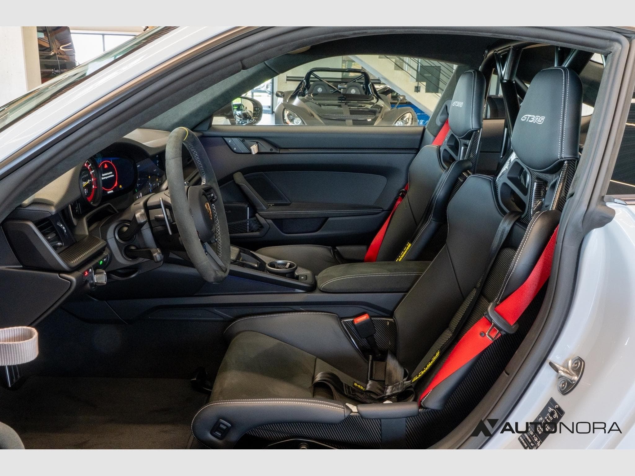 Porsche 992 GT3 RS (2024) - Photo 11