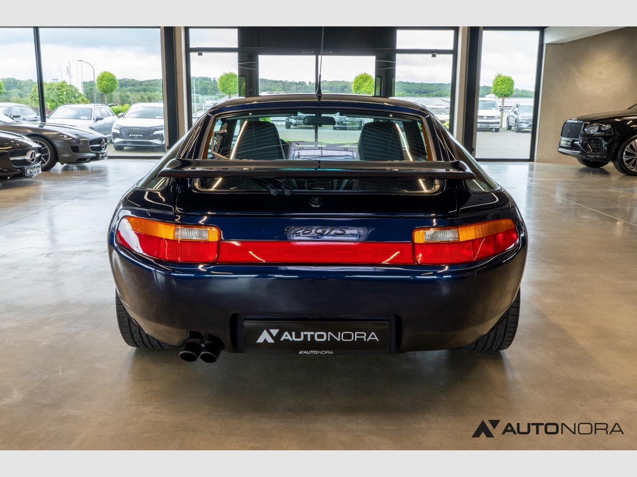 Porsche 928 GTS (1992) - Photo 9