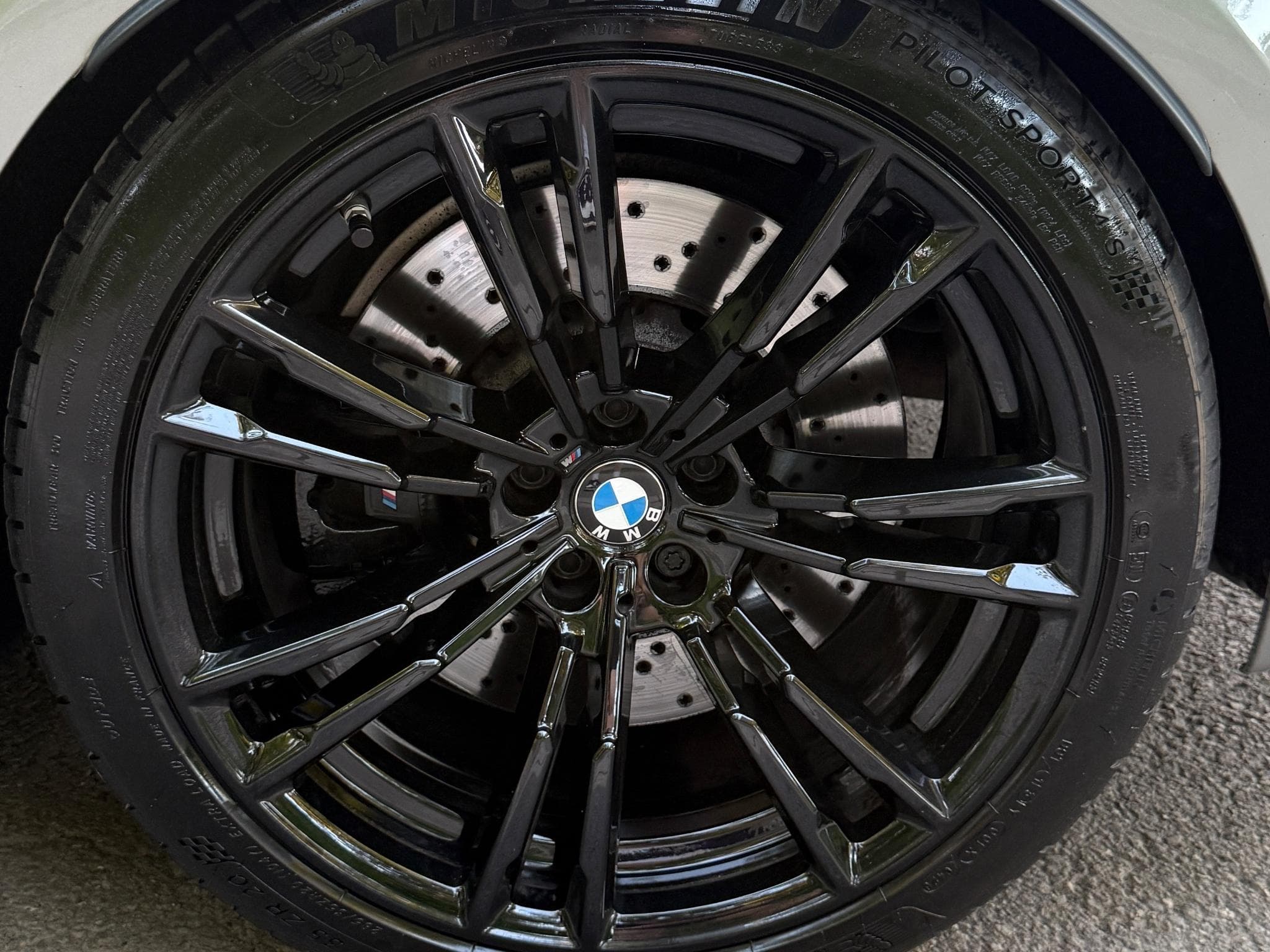 BMW M5 LCI Competition (2021) - Foto 8