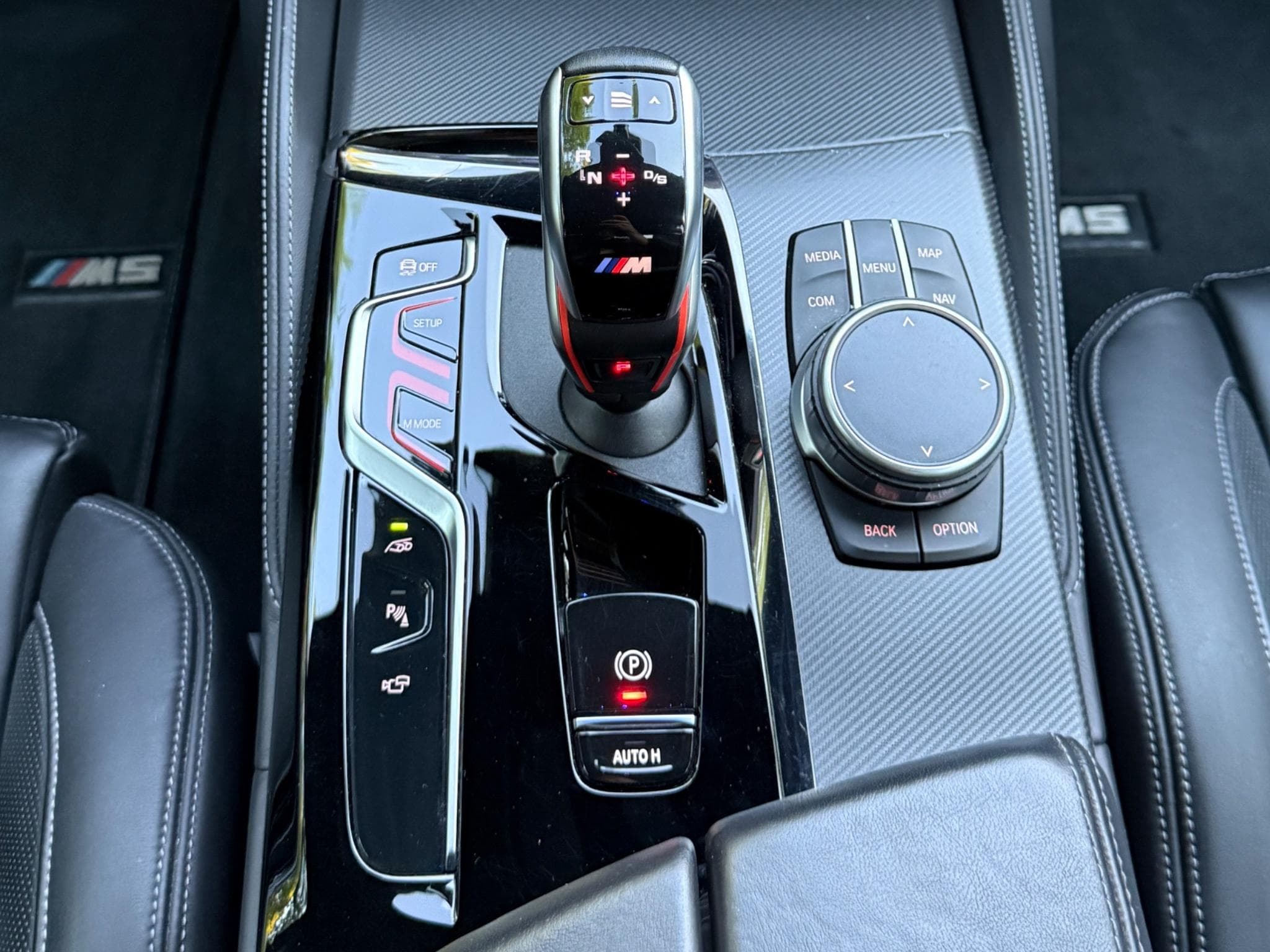 BMW M5 LCI Competition (2021) - Foto 10