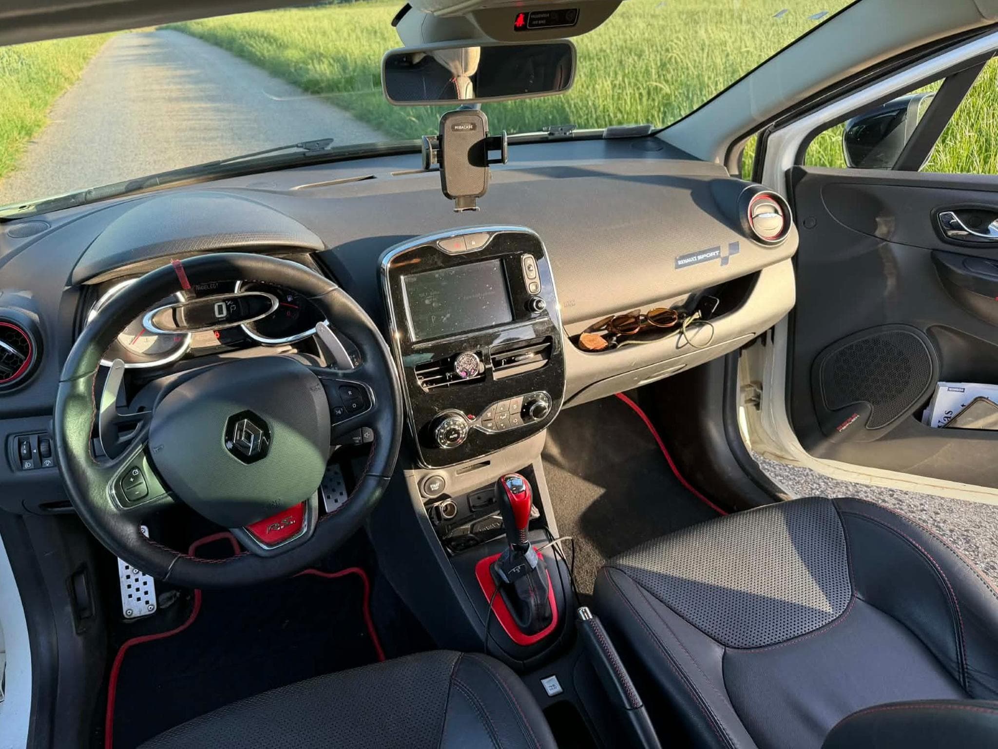 Renault Clio RS (2016) - Photo 3