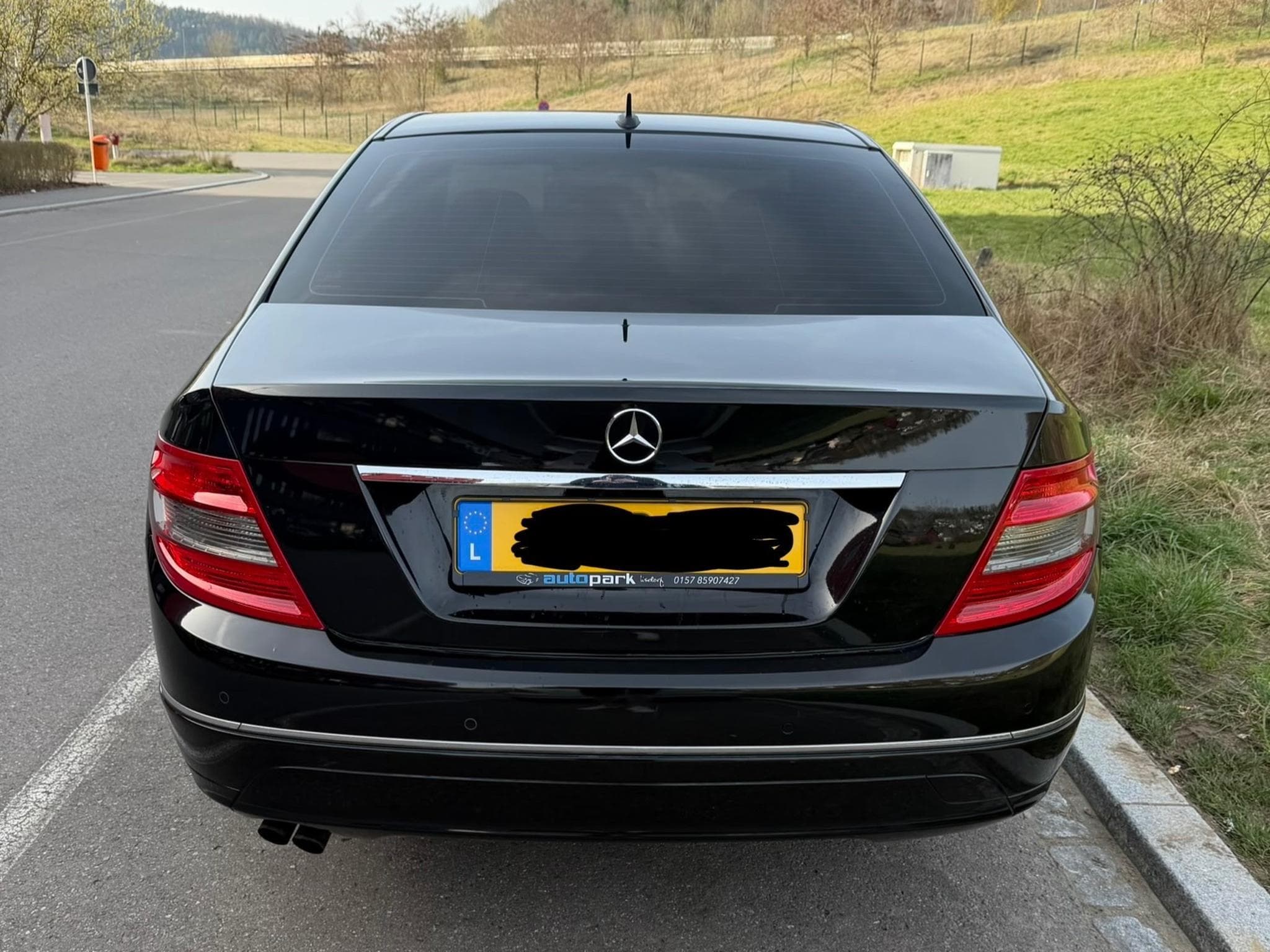 Mercedes C 180 CGI (2010) - Photo 2