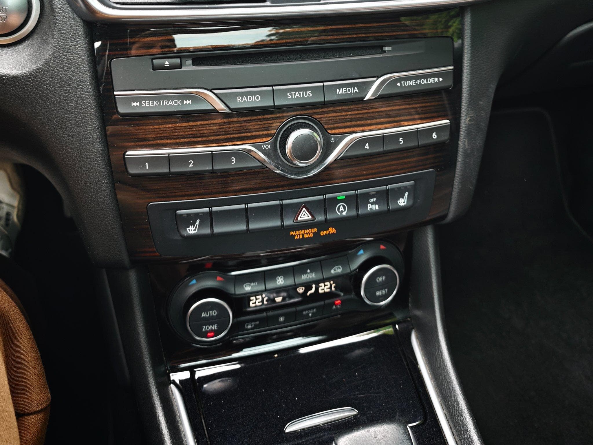 Infiniti QX30 2.2 DIESEL AWD PREMIUM TECH (2016) - Photo 8