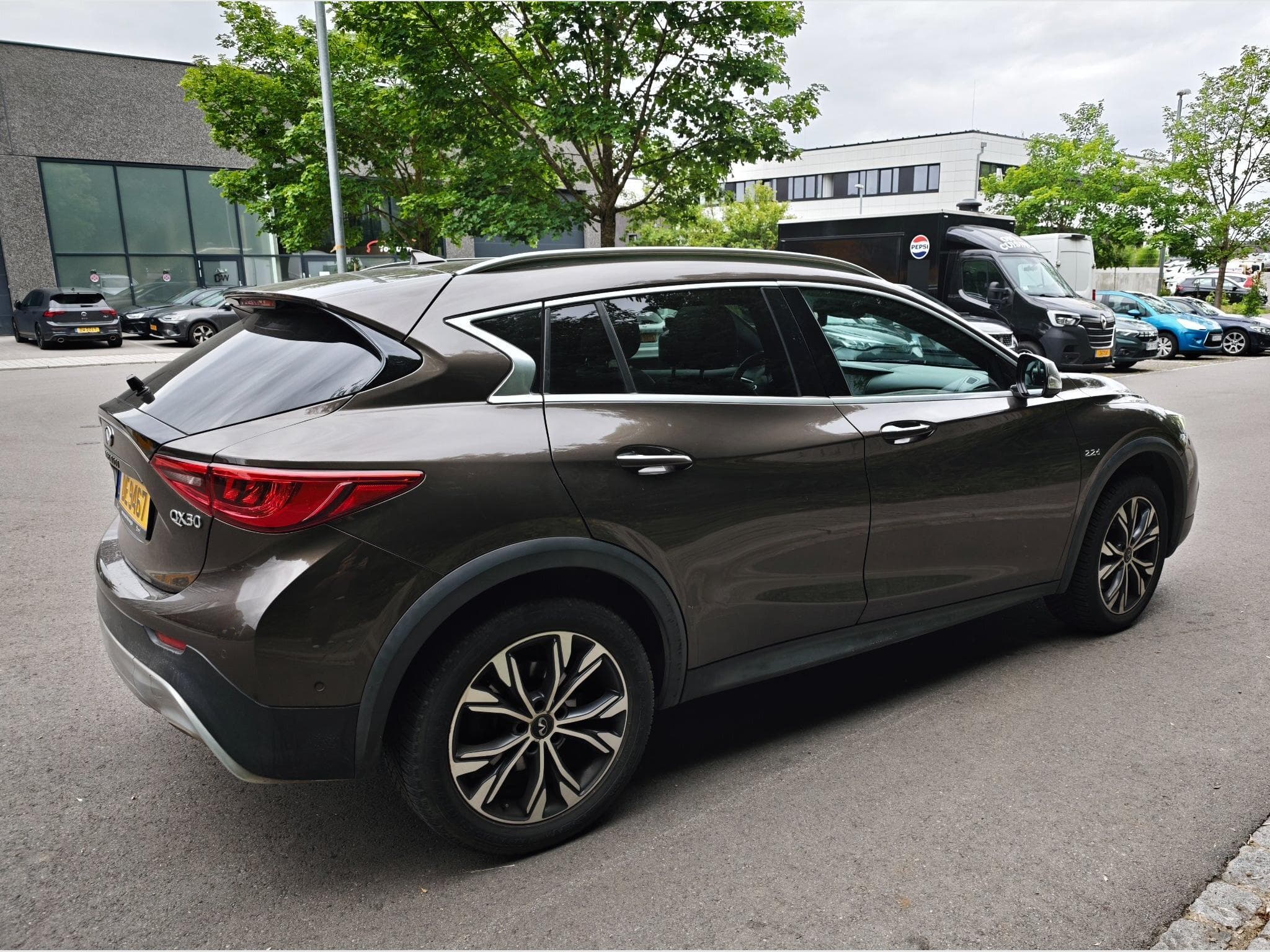 Infiniti QX30 2.2 DIESEL AWD PREMIUM TECH (2016) - Photo 3