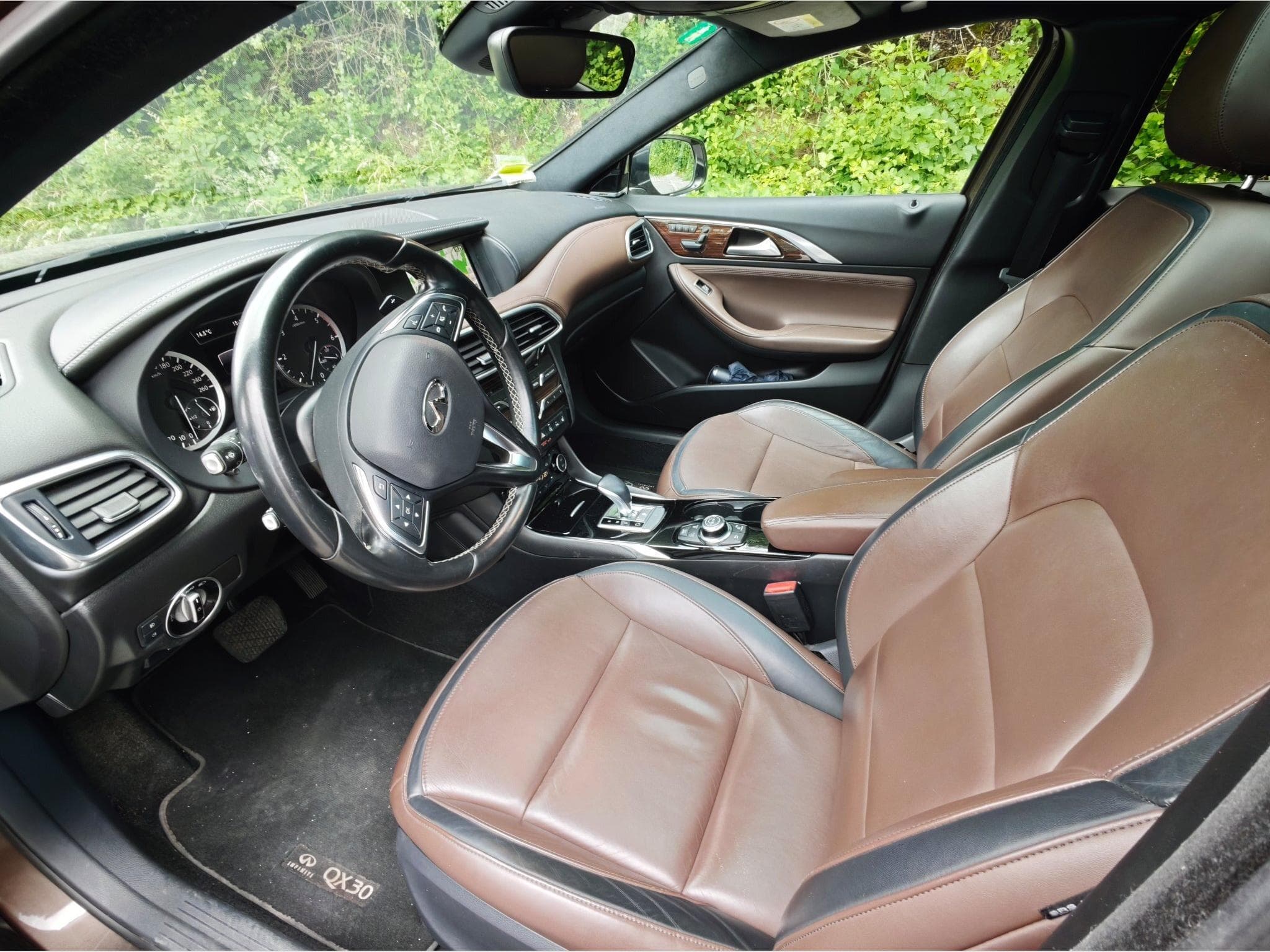 Infiniti QX30 2.2 DIESEL AWD PREMIUM TECH (2016) - Photo 5