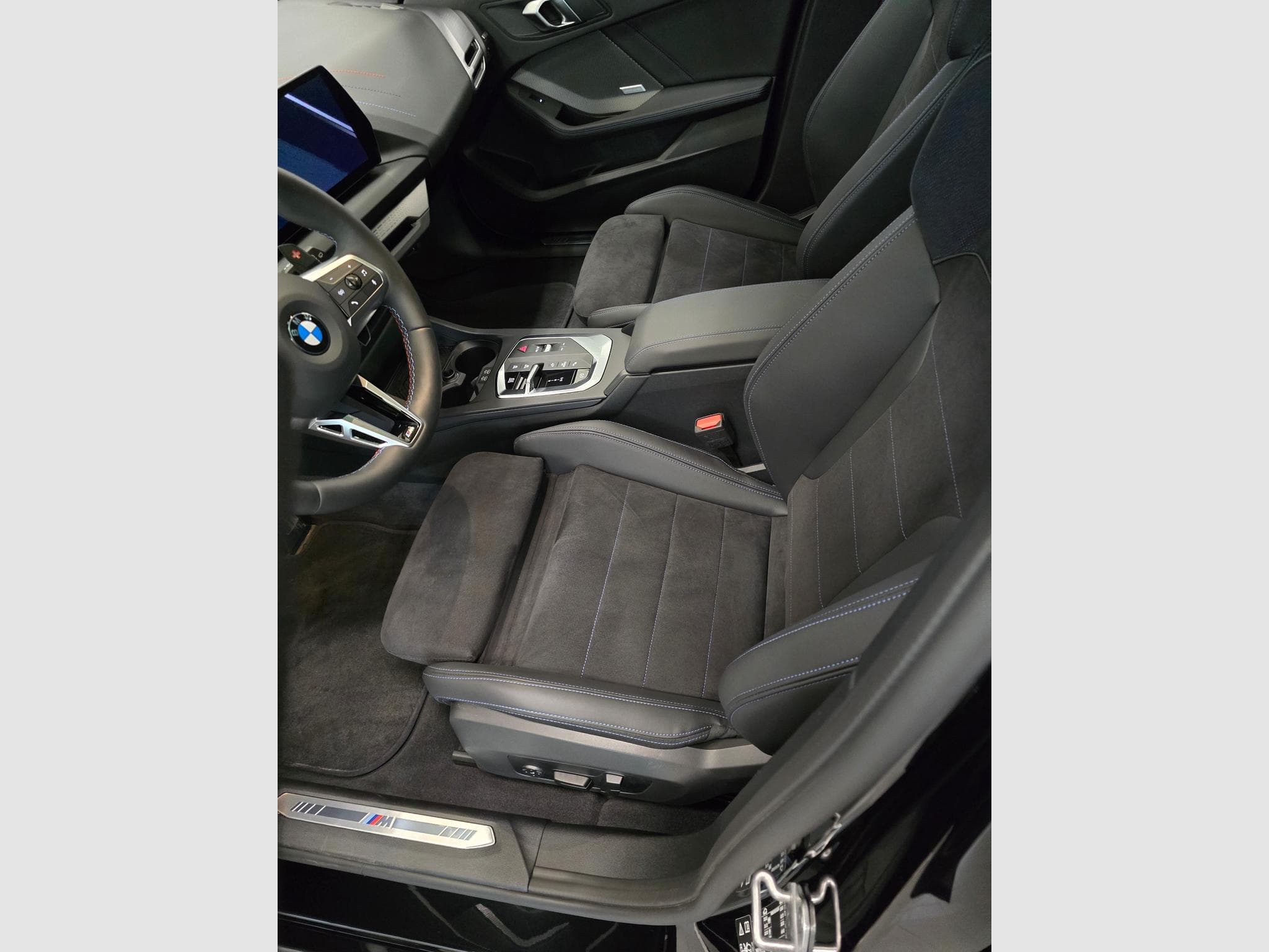 BMW M135 xDrive, M-Sportpack Pro, Harman Kardon (2025) - Photo 6