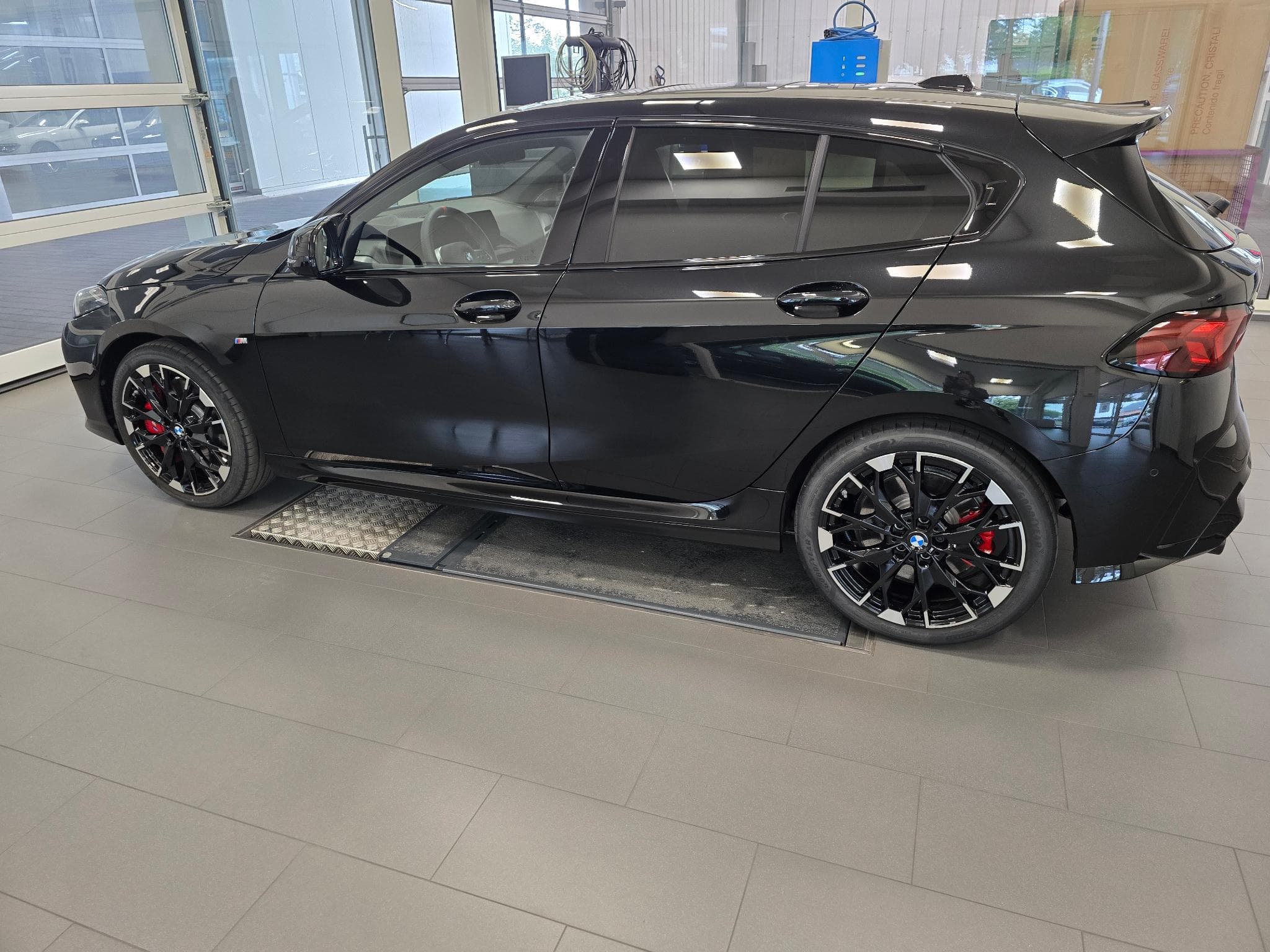 BMW M135 xDrive, M-Sportpack Pro, Harman Kardon (2025) - Photo 3