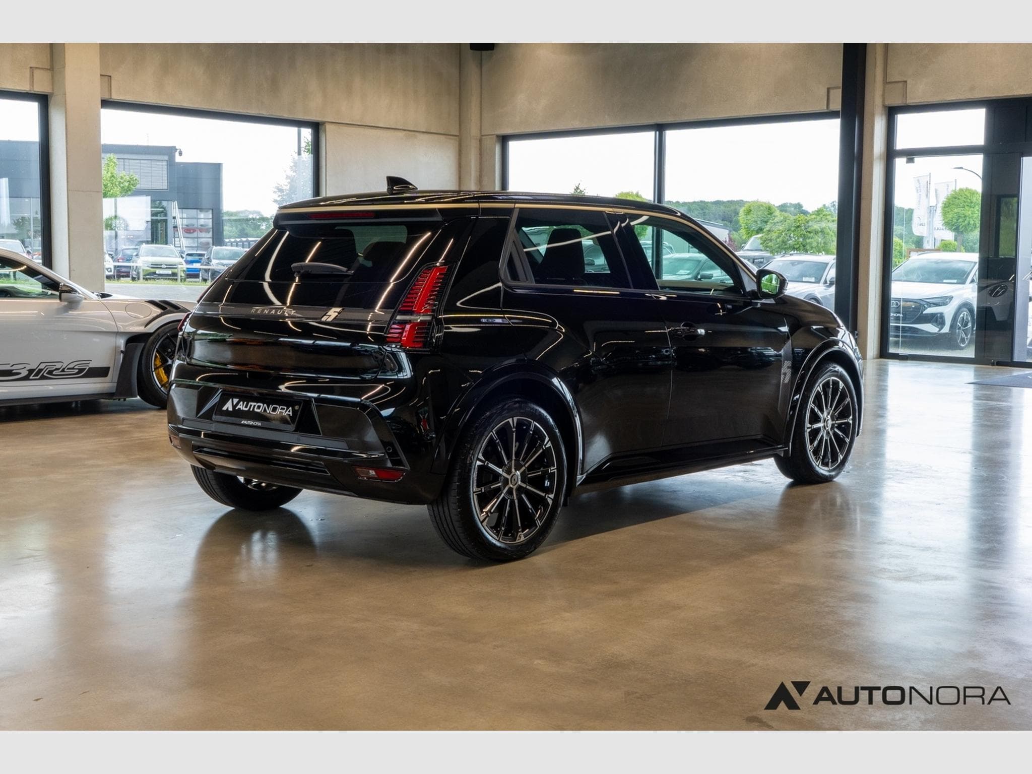 Renault 5 E-Tech Iconic Five 150 Comfort Range (2025) - Photo 4