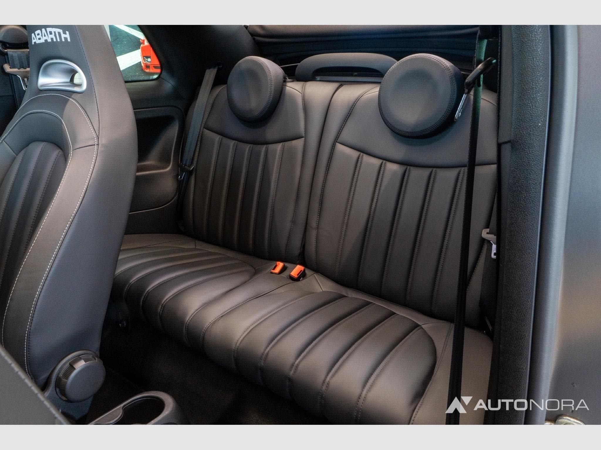 Abarth 595 595C Competizione (2019) - Photo 14