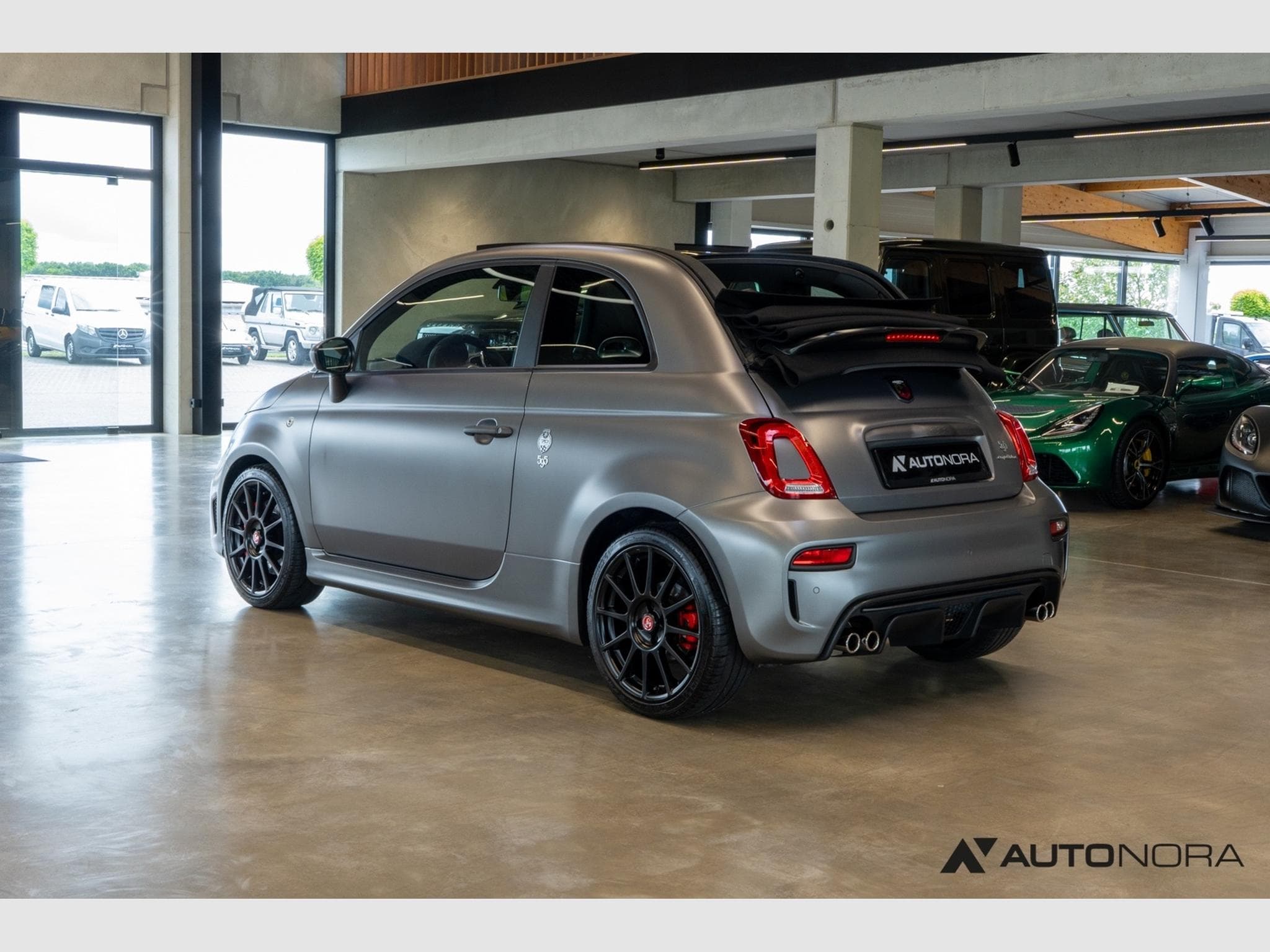 Abarth 595 595C Competizione (2019) - Photo 2