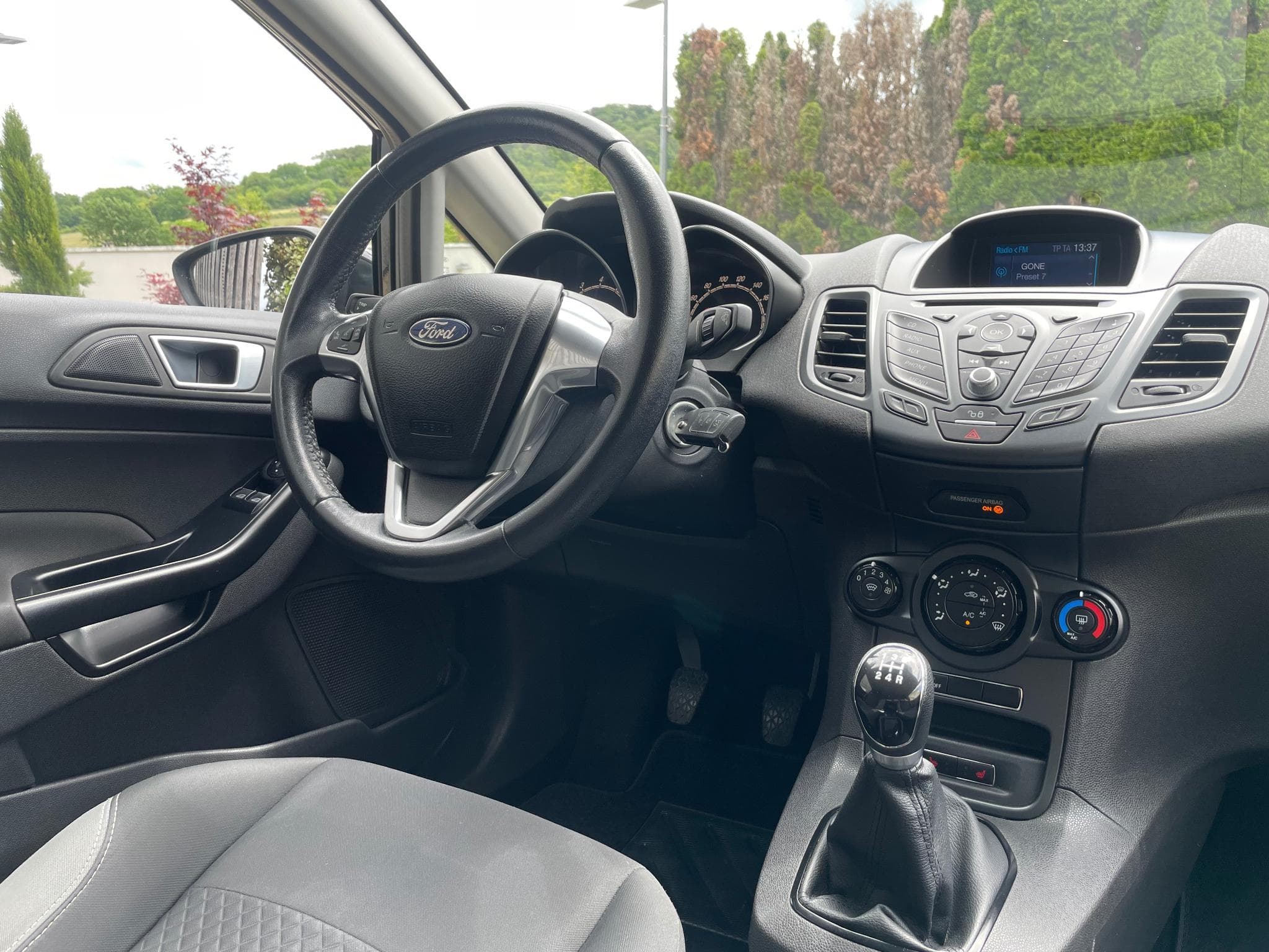 Ford Fiesta 1.0 Ecoboost ST-line (2016) - Photo 6