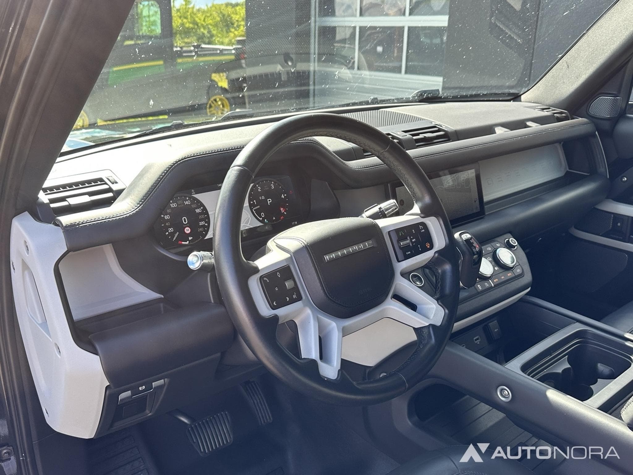 Land-Rover Defender 110 D300 HSE (2021) - Photo 12