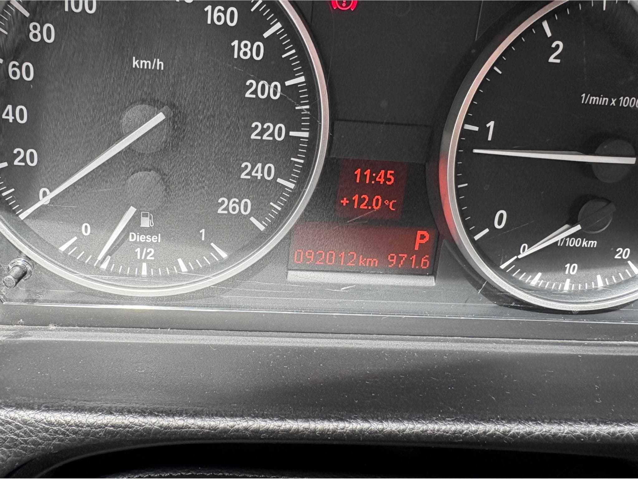 BMW 320 (2009) - Photo 2