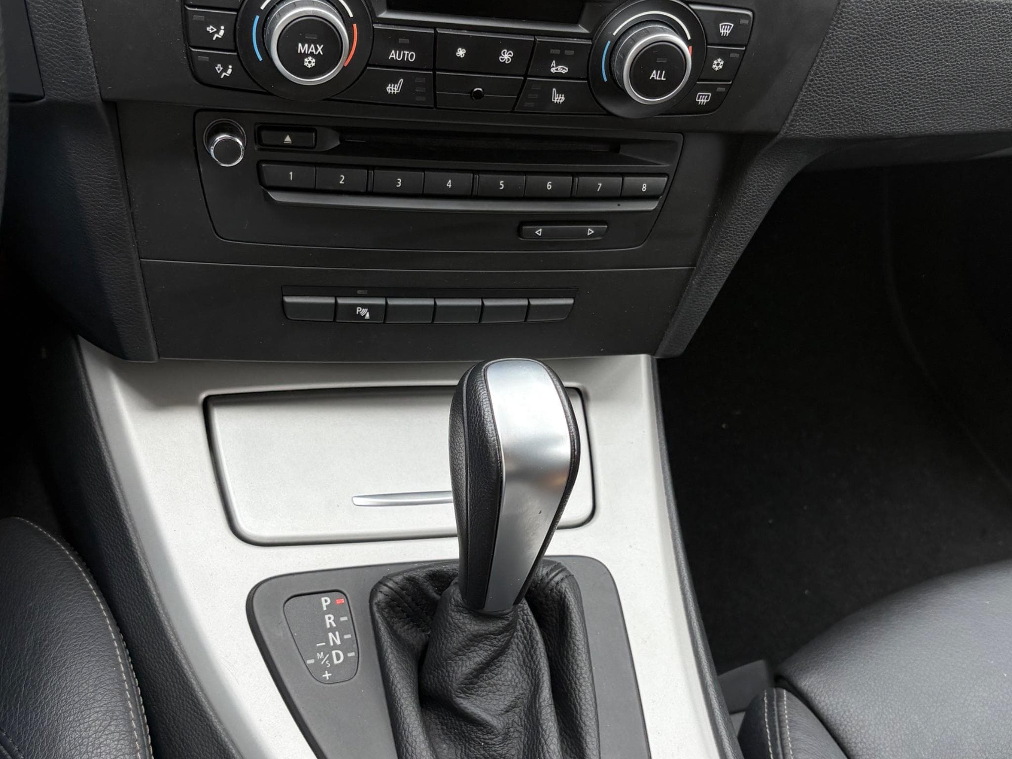 BMW 320 (2009) - Photo 3
