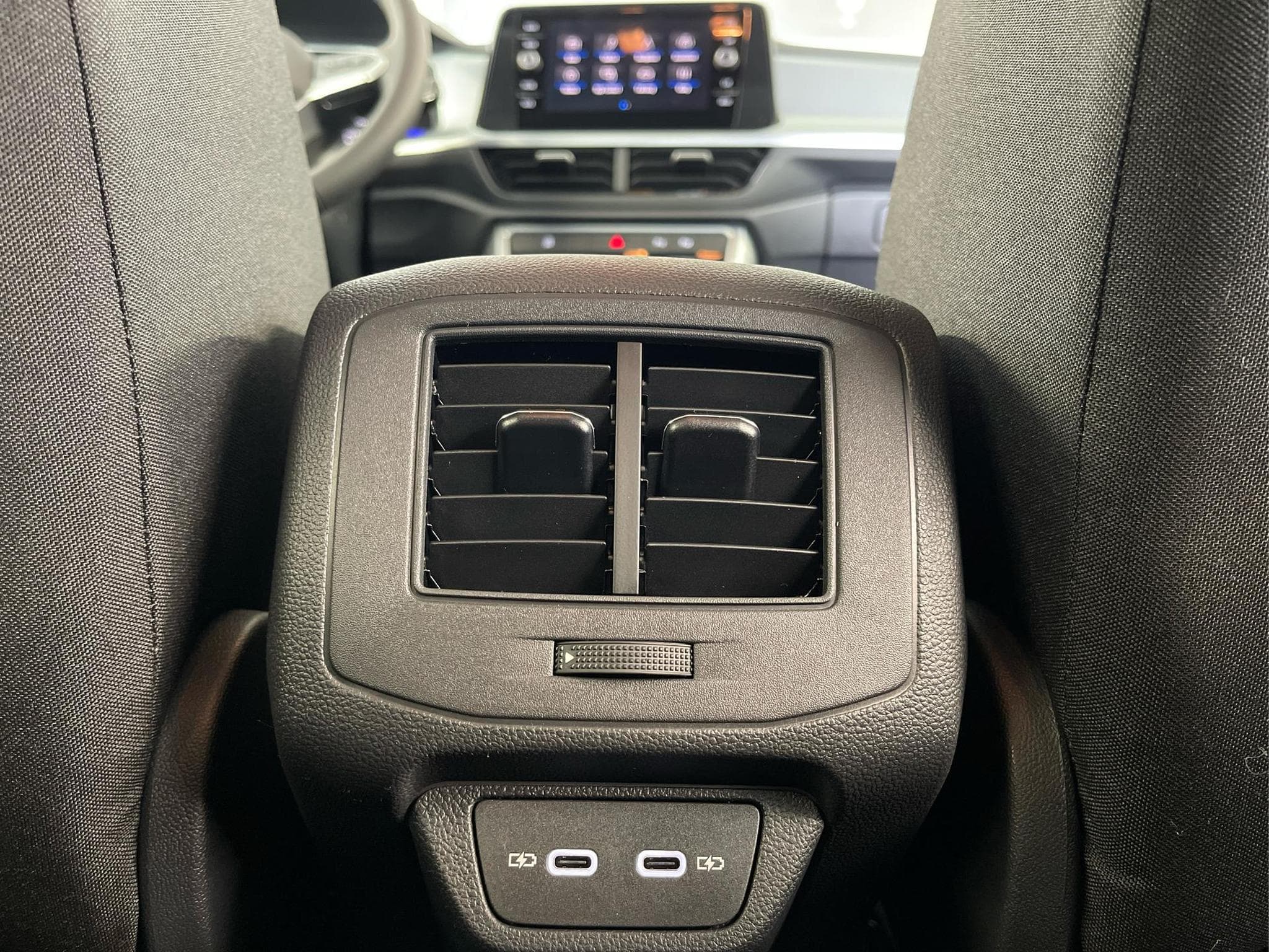 VW T-Roc LIFE (2026) - Photo 16