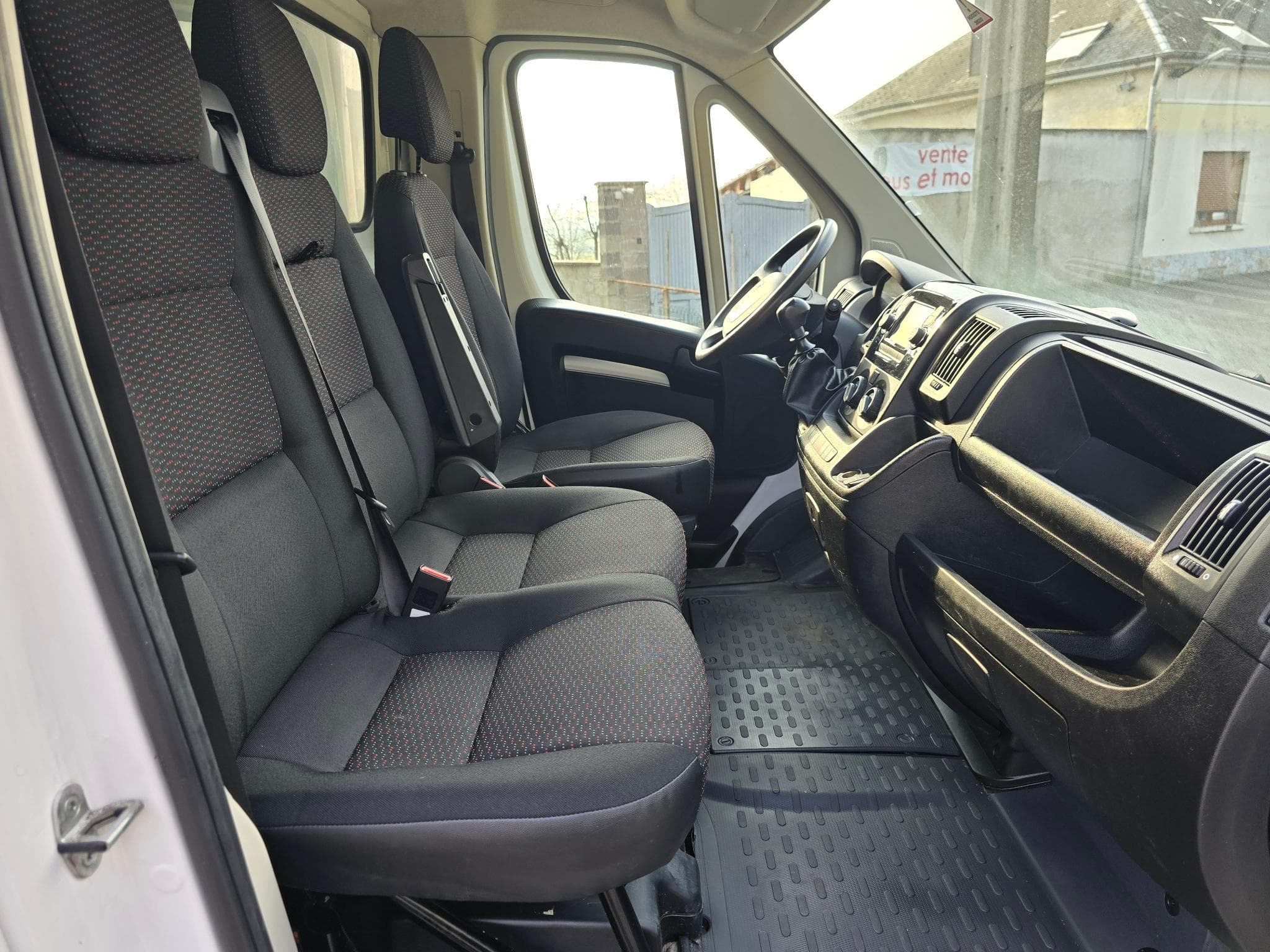 Peugeot Boxer HDI 165 cv 2021 46000 km caisse alu van 17590 (2021) - Photo 14