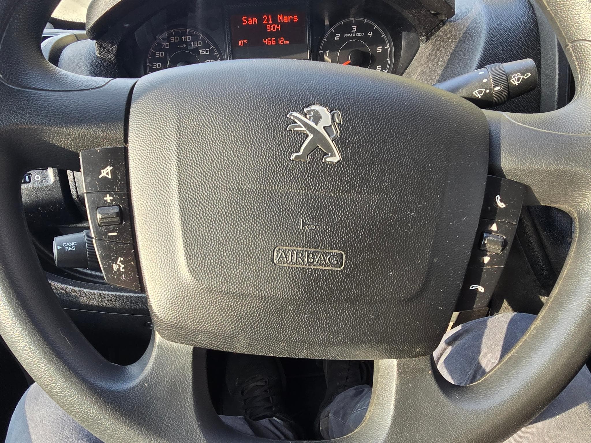 Peugeot Boxer HDI 165 cv 2021 46000 km caisse alu van 17590 (2021) - Photo 10