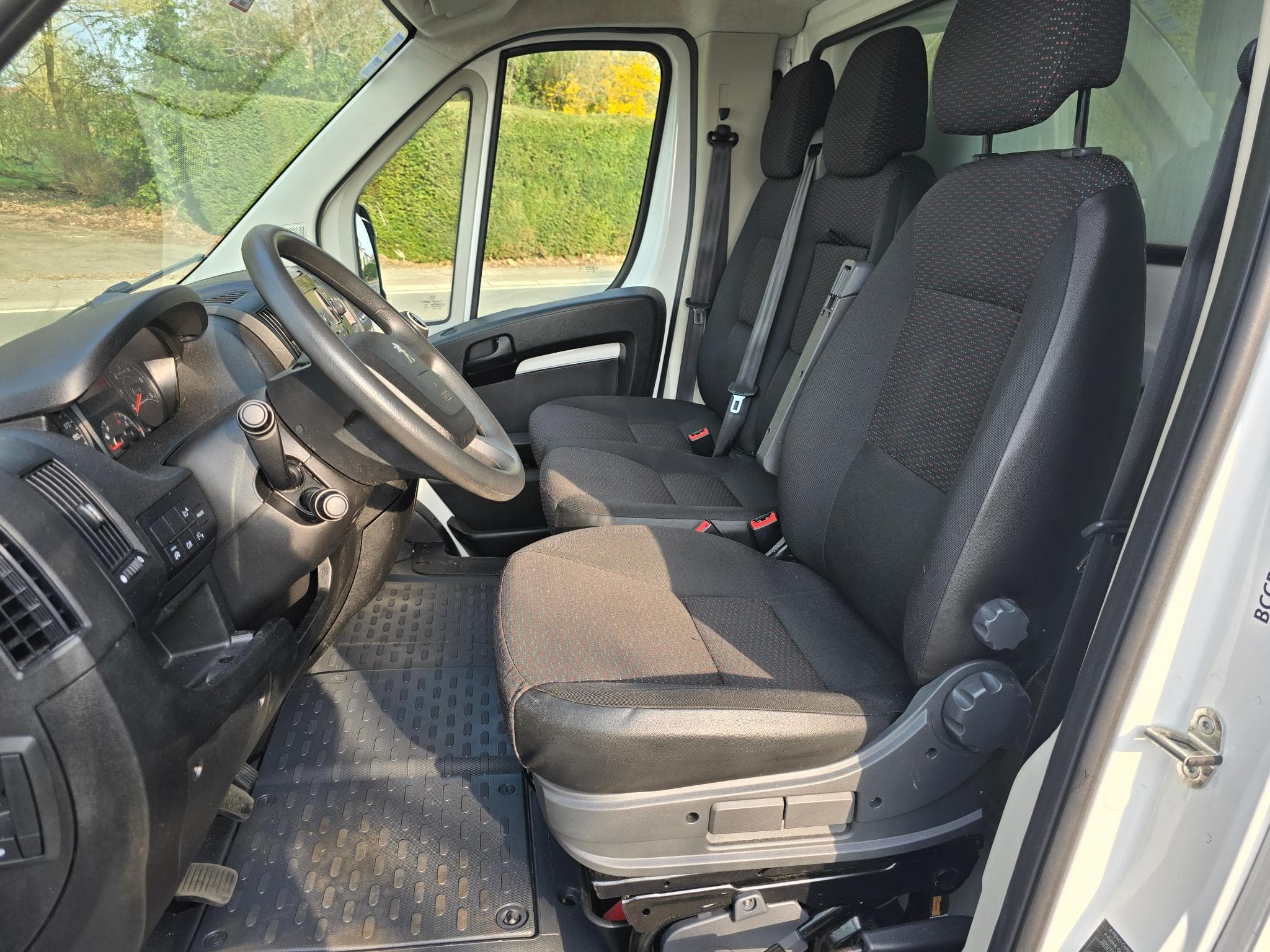 Peugeot Boxer HDI 165 cv 2021 46000 km caisse alu van 17590 (2021) - Photo 13