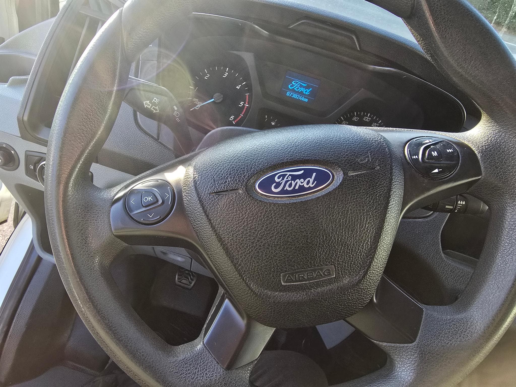 Ford Transit 2T 170 cv double cabine basculant avec accessoires 4X4 très rar (2019) - Photo 13