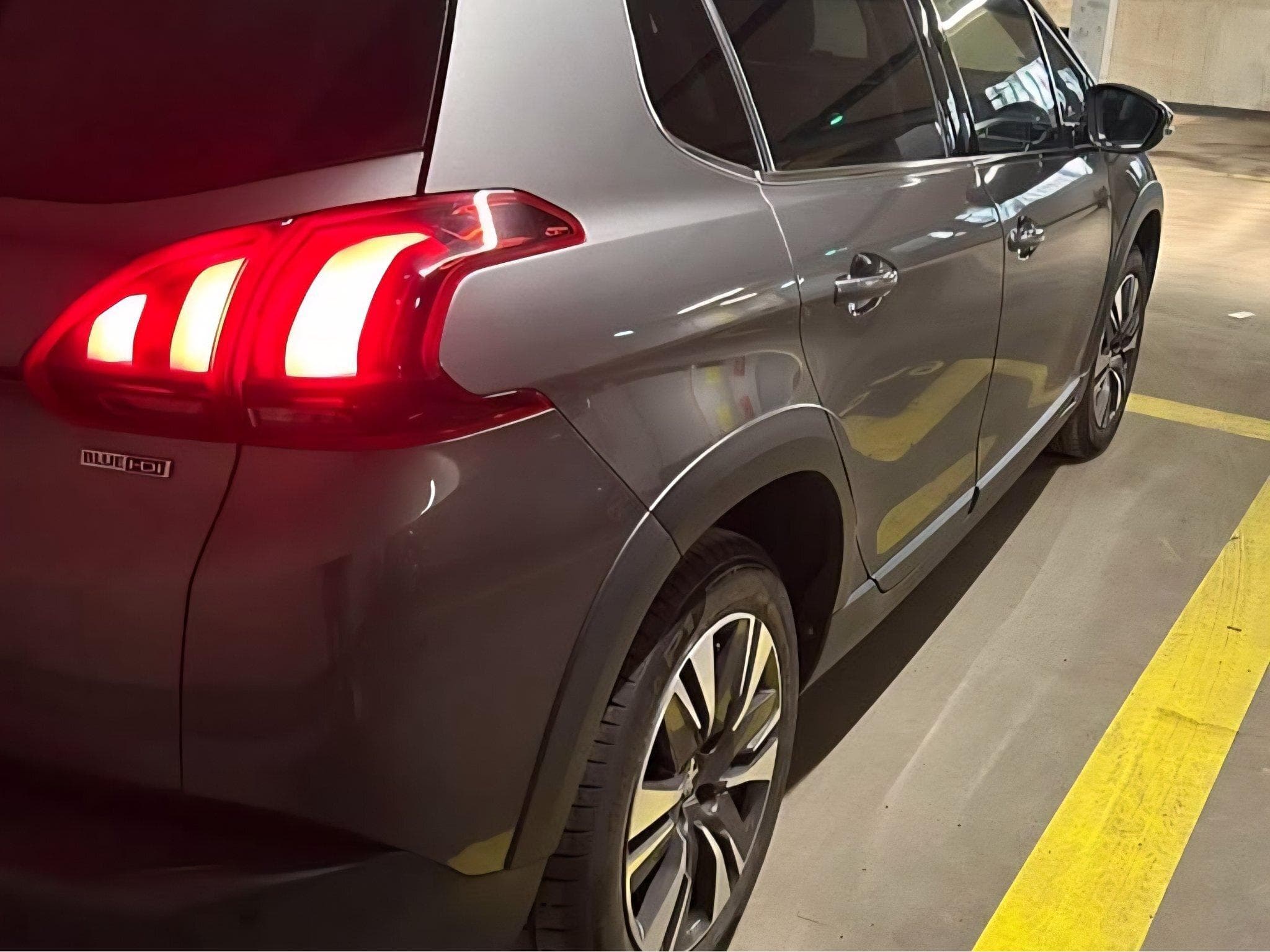 Peugeot 2008 (2016) - Photo 3