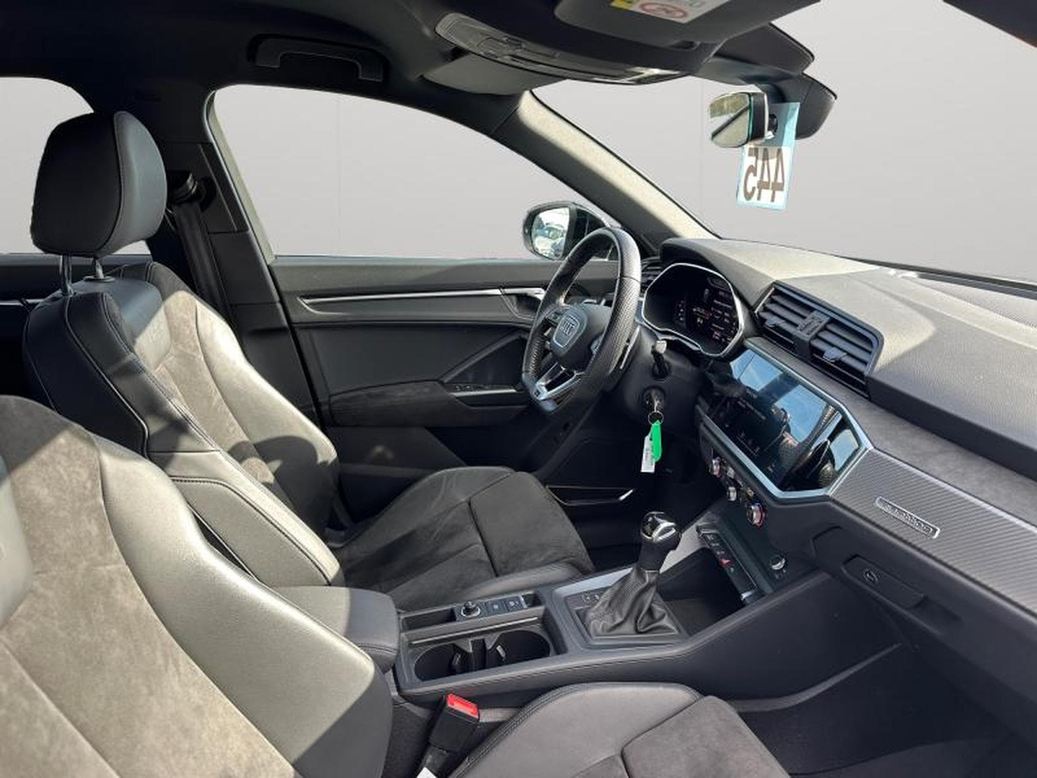 Audi RSQ3 2,5 TFSI Quattro / Essence (2020) - Photo 10