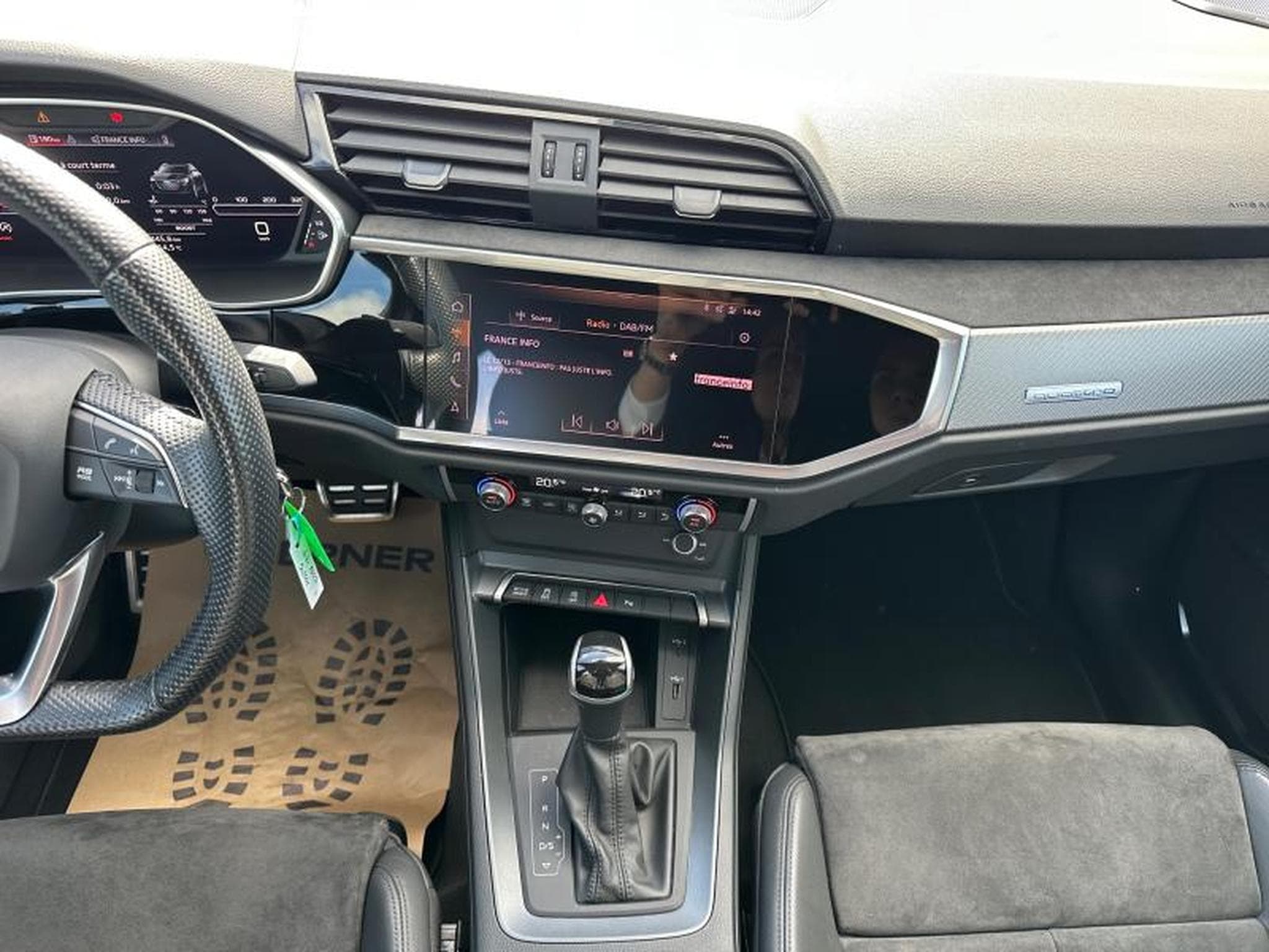 Audi RSQ3 2,5 TFSI Quattro / Essence (2020) - Photo 13