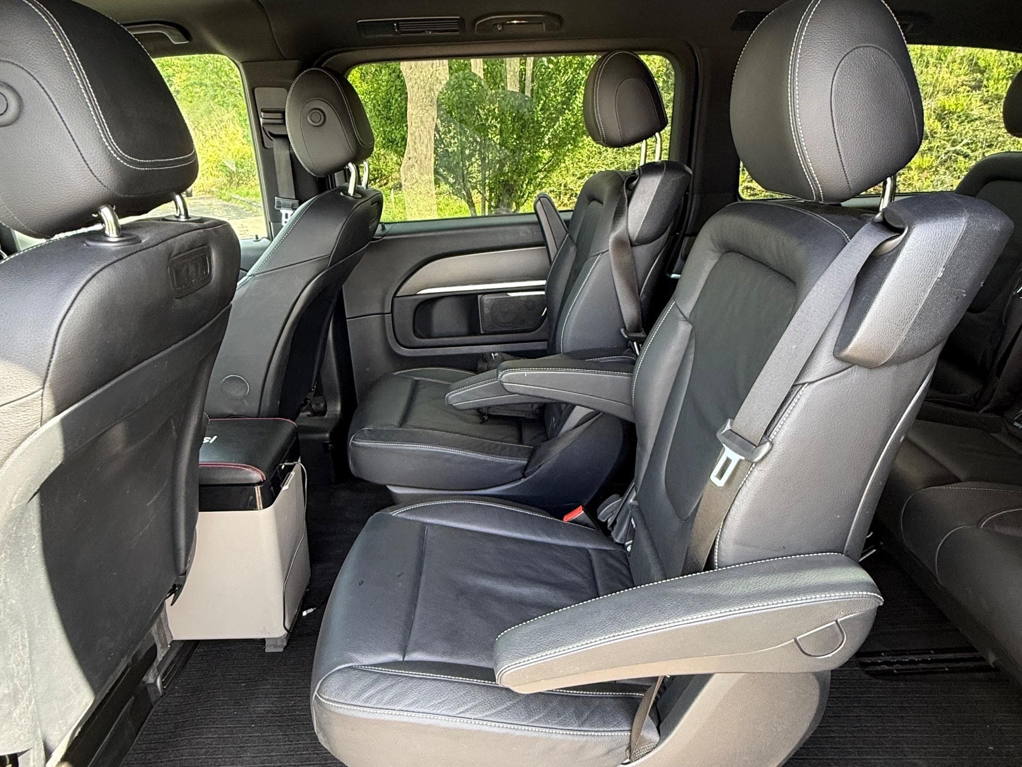 Mercedes V 300 Class V AMG Line (2021) - Photo 5