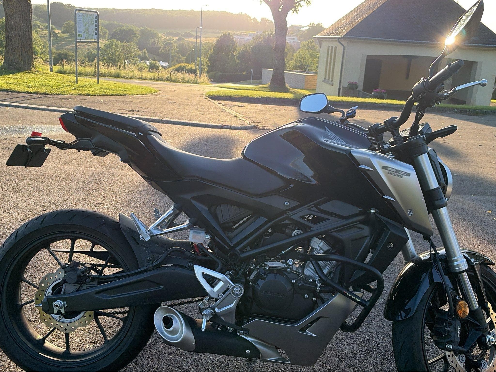 Honda CBR CBR125R (2018) - Foto 1