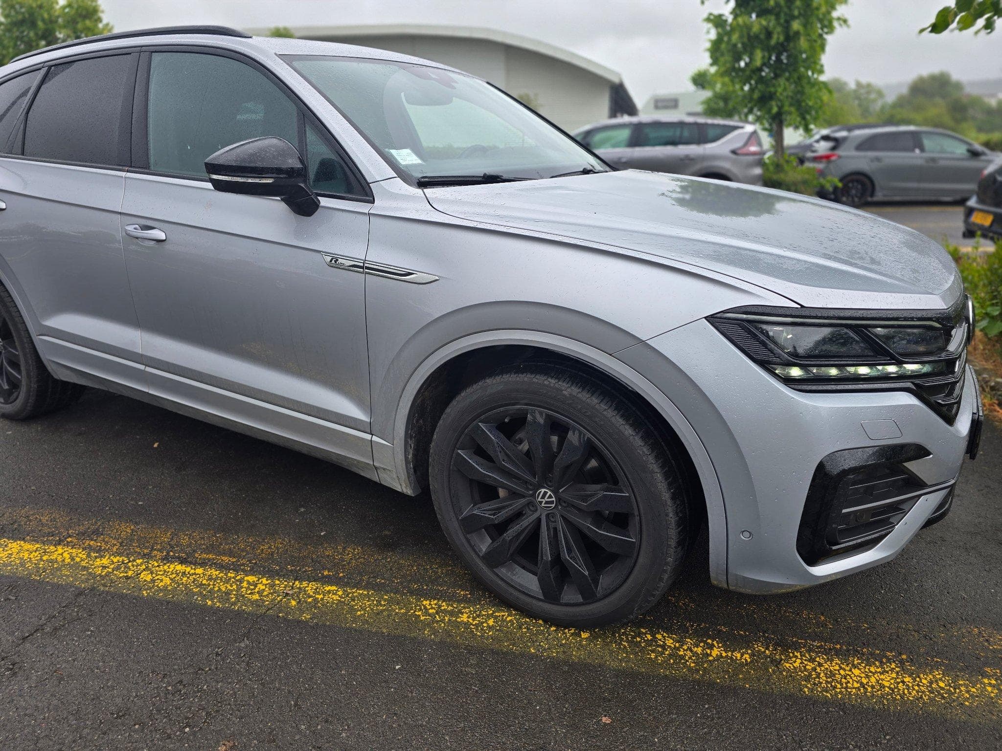 VW Touareg R line (2021) - Photo 1