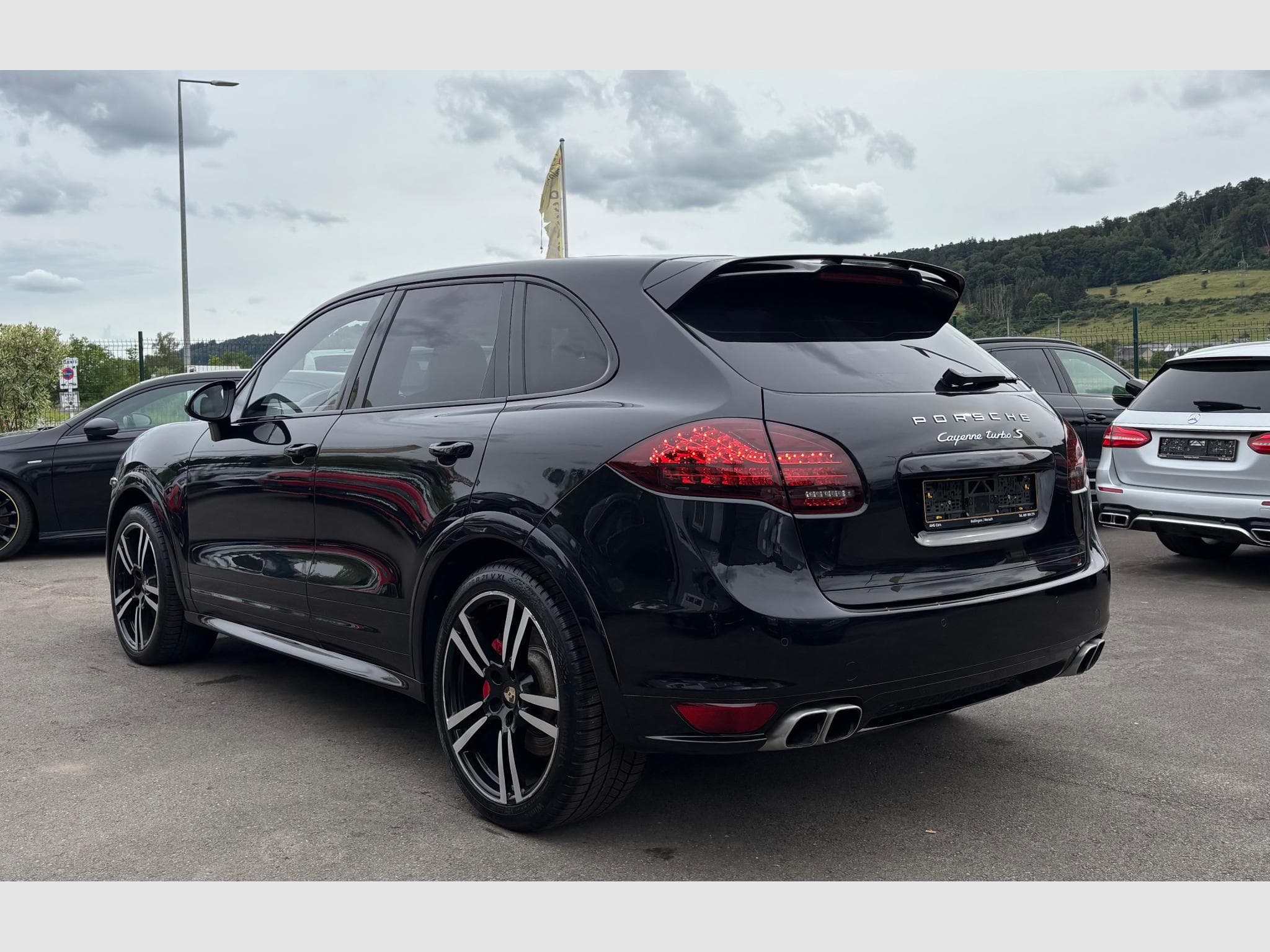 Porsche Cayenne Cayenne Turbo S Tiptronic S (2013) - Photo 2