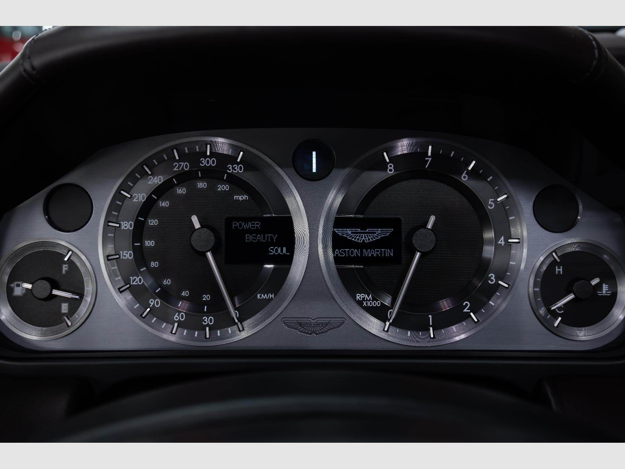Aston-Martin V8 Vantage Roadster 4.3 | Double-Embrayage (2007) - Photo 18