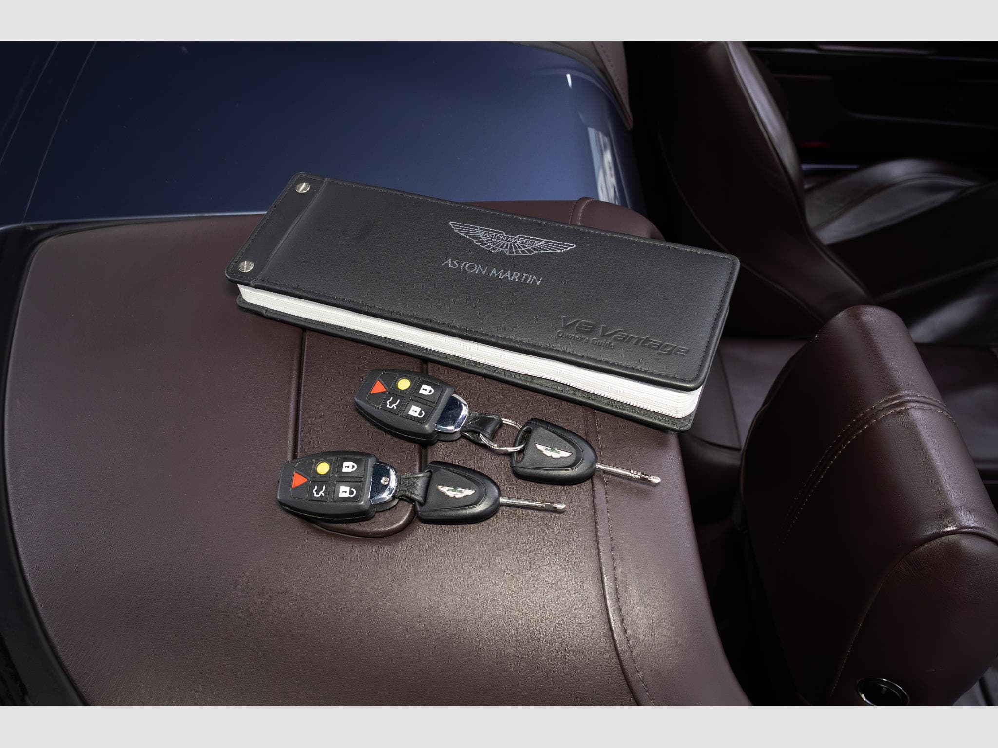 Aston-Martin V8 Vantage Roadster 4.3 | Double-Embrayage (2007) - Photo 24