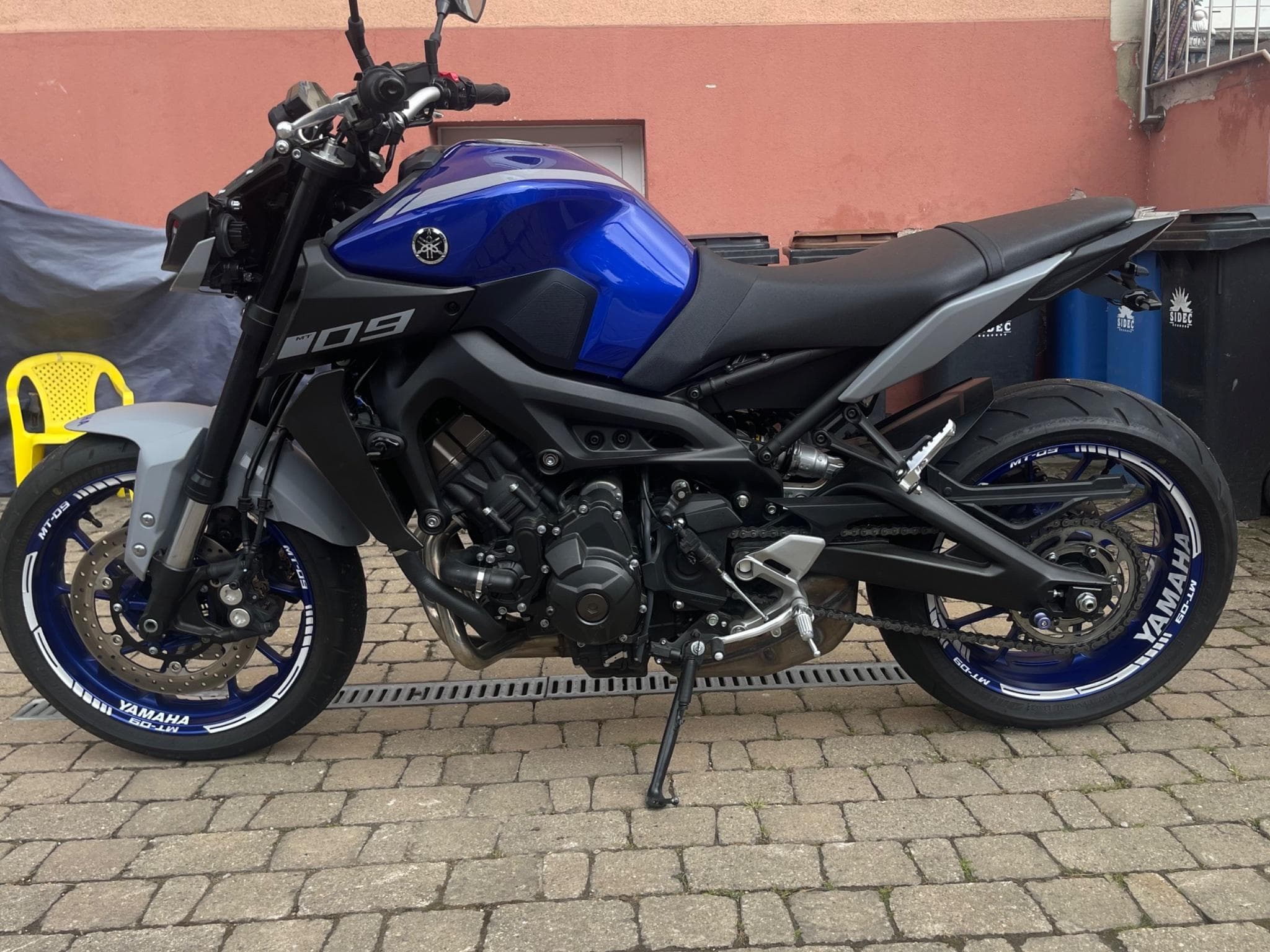 Yamaha MT09 Blue (2020) - Photo 5