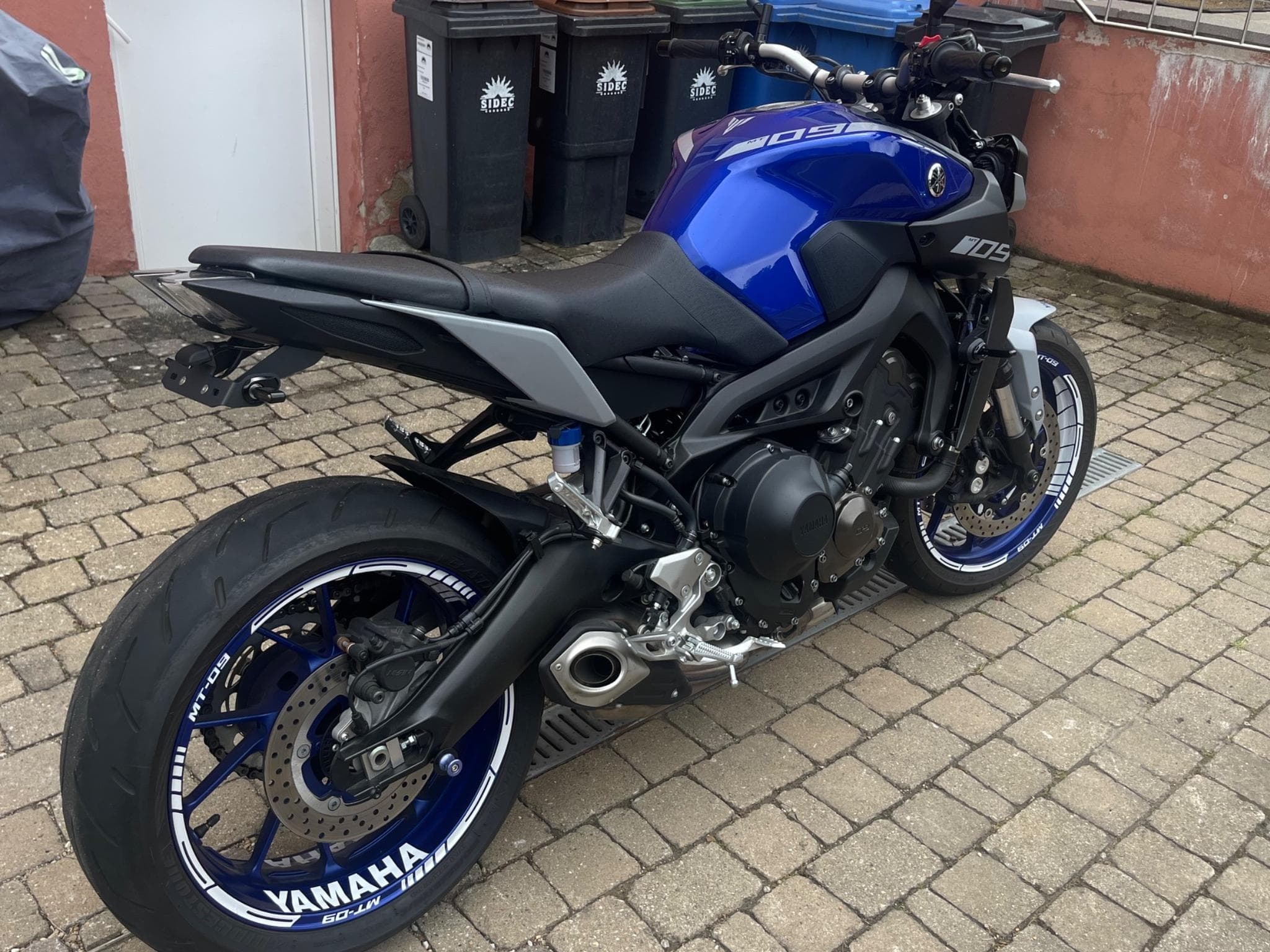Yamaha MT09 Blue (2020) - Photo 7