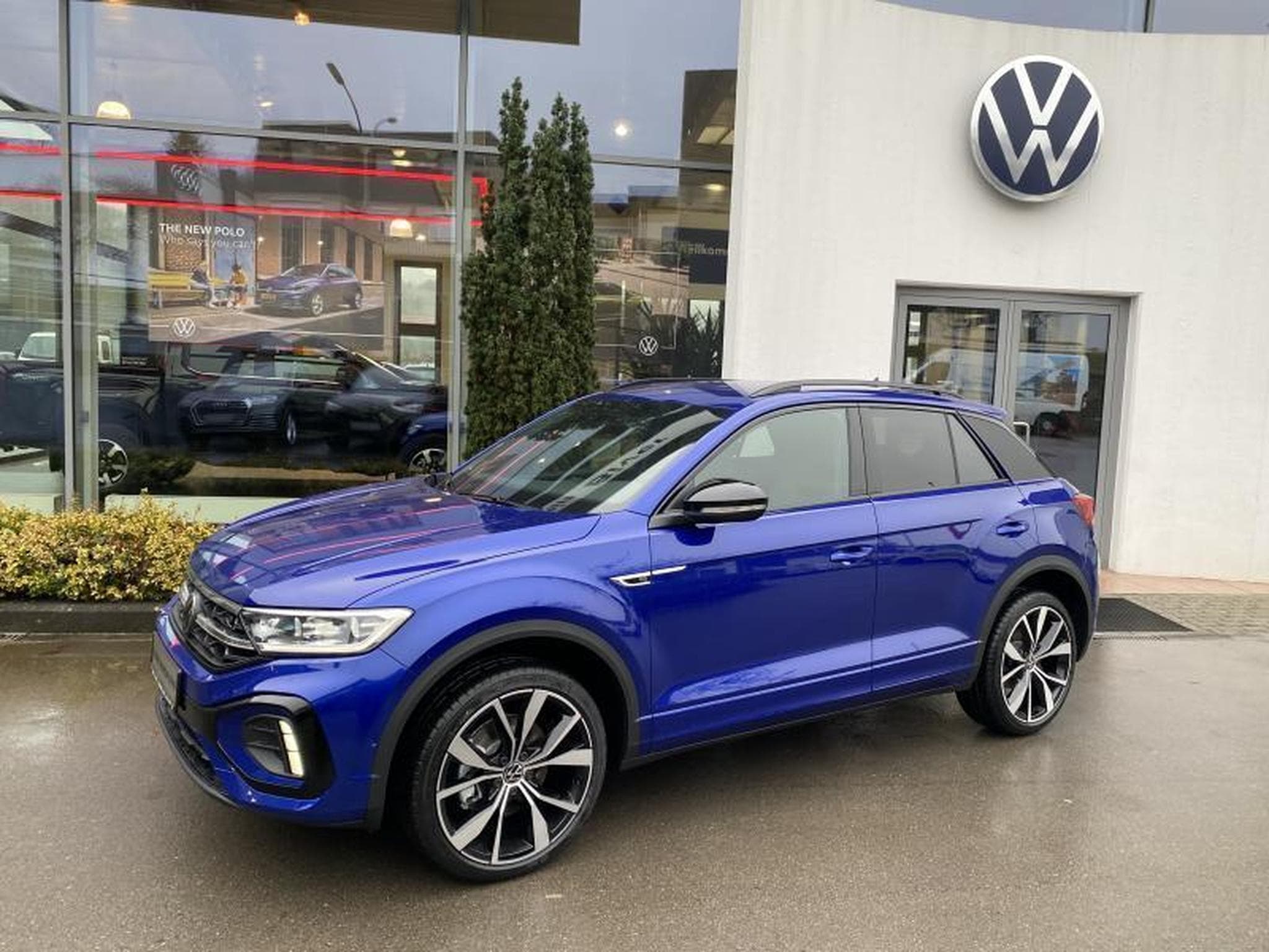 VW T-Roc R-Line 4 Motion (2023) - Photo 2