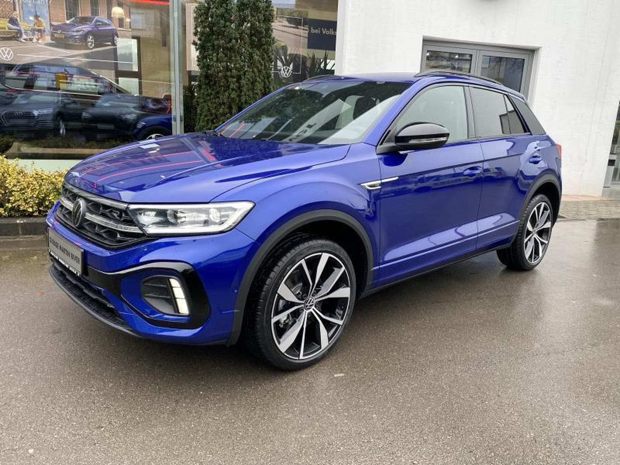 VW T-Roc R-Line 4 Motion (2023) - Photo 3