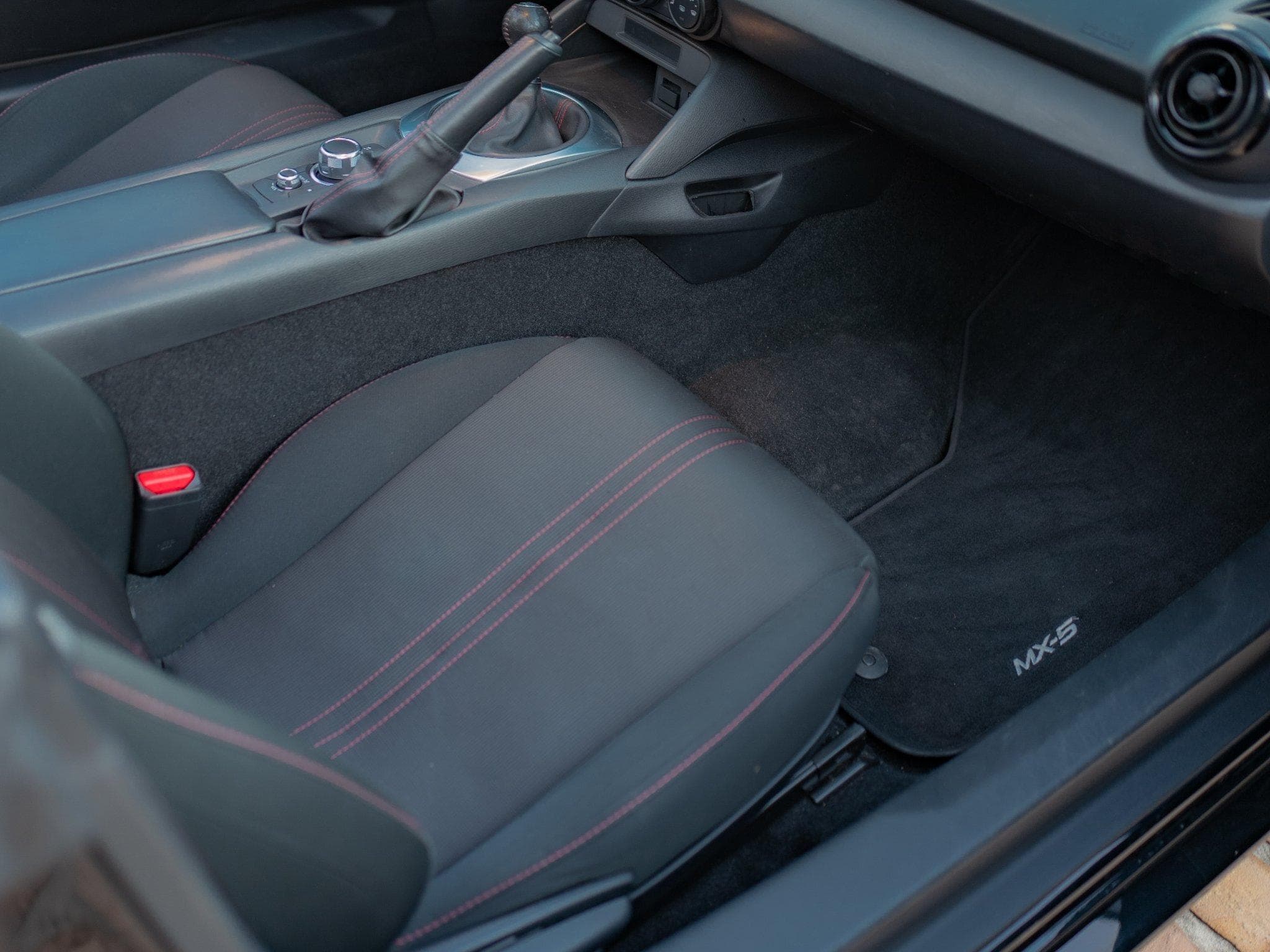 Mazda MX-5 1.5L 1er propriétaire Full historique (2016) - Photo 6