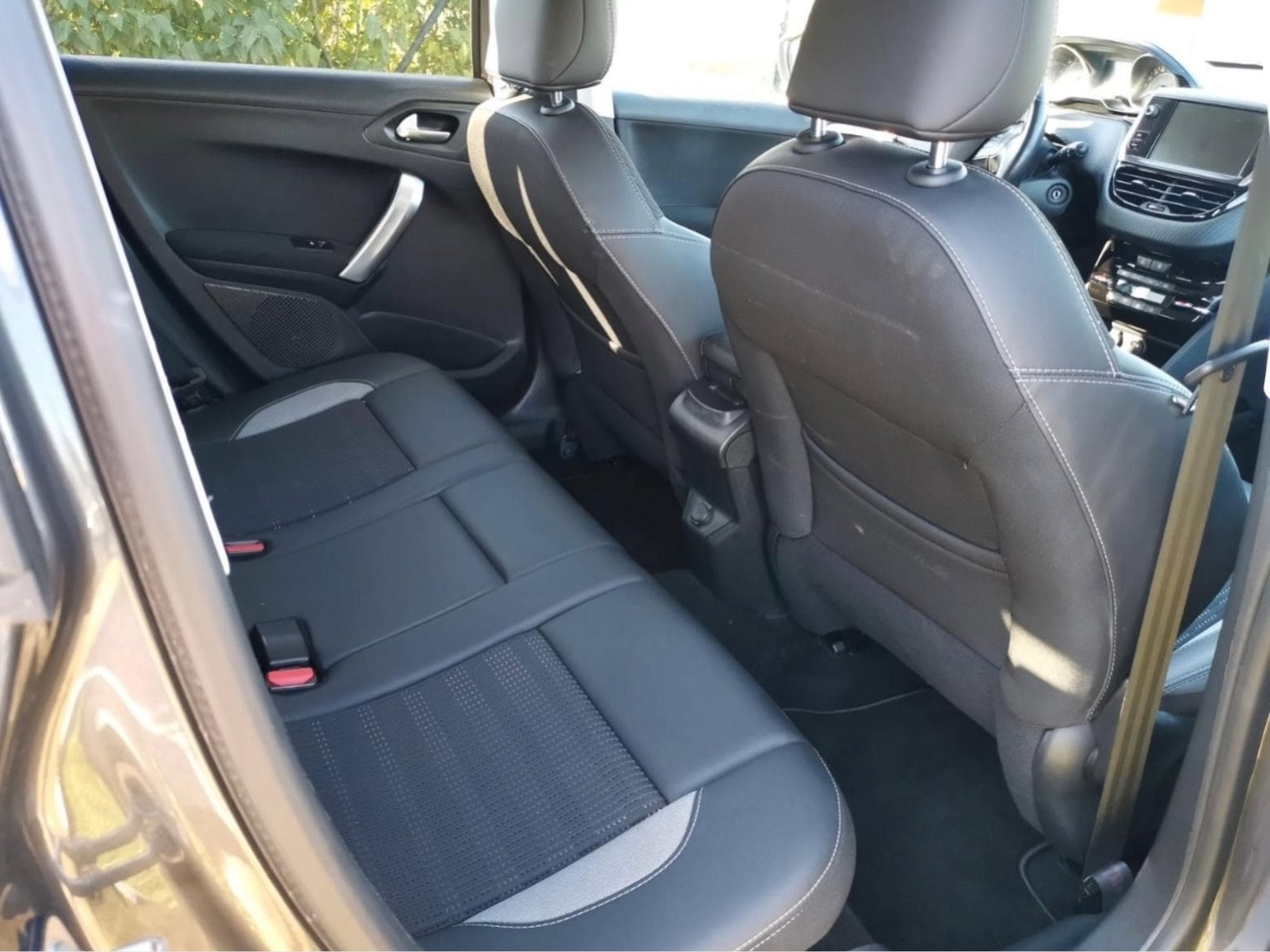 Peugeot 2008 Allure (2015) - Foto 3