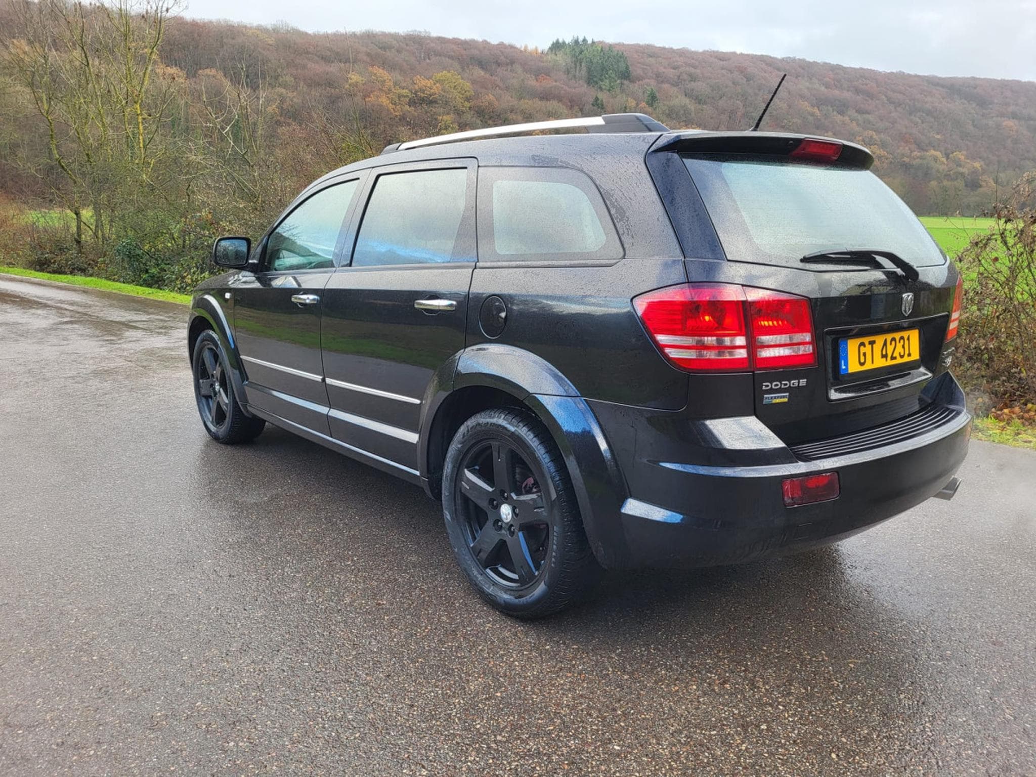 Dodge Journey 2.7 SXT FlexFuel - essence et E85 Ethanol - 7 places (2009) - Photo 2
