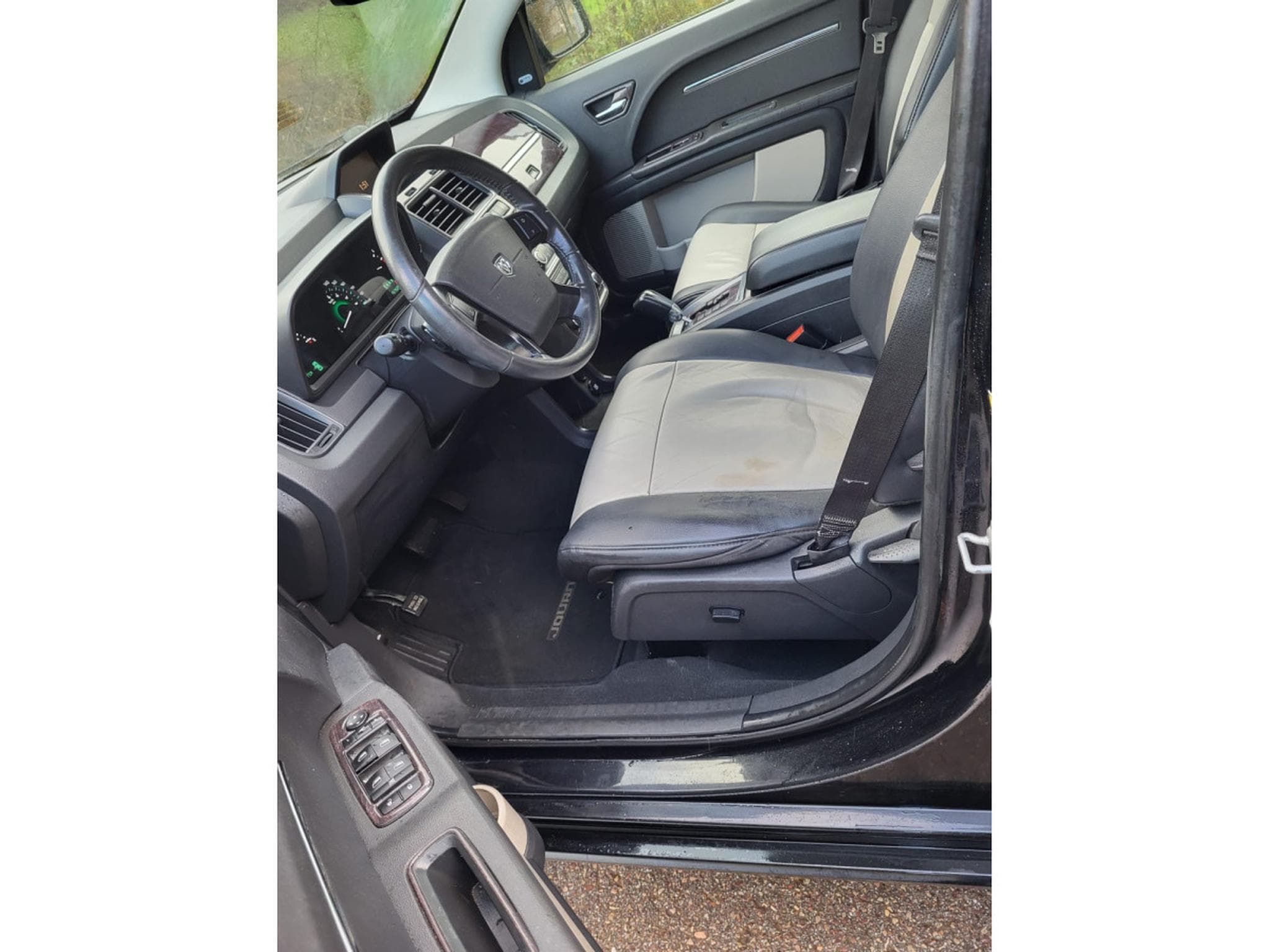 Dodge Journey 2.7 SXT FlexFuel - essence et E85 Ethanol - 7 places (2009) - Photo 6