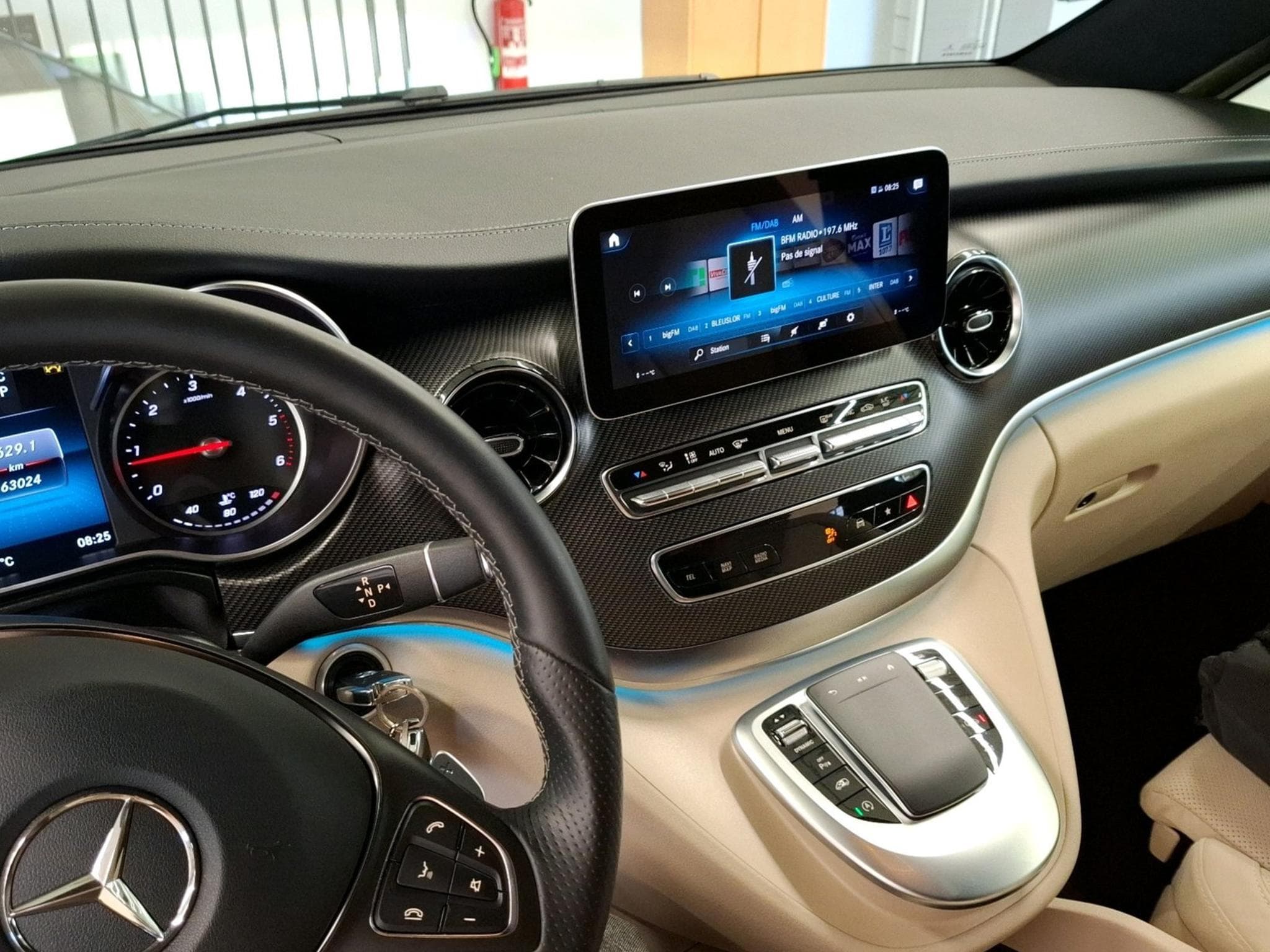 Mercedes V 300 V-CLASS 2.0 V 300 D A2 4WD (2022) - Photo 2