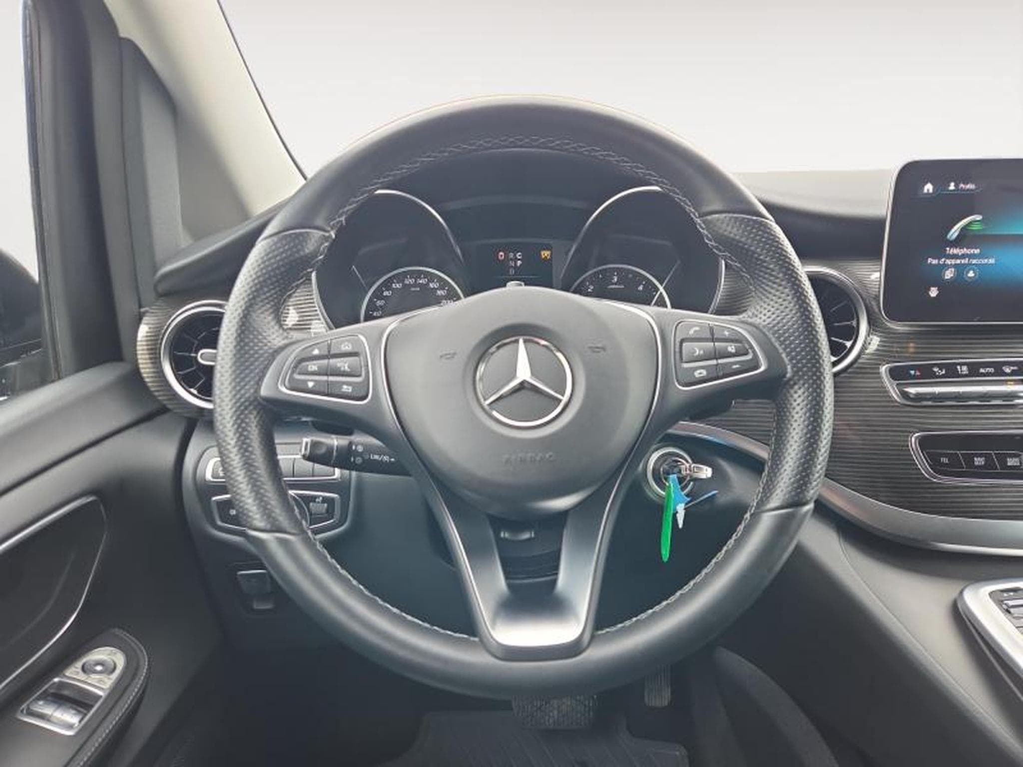 Mercedes V d Avantgarde Double Cabine / Diesel (2023) - Photo 14