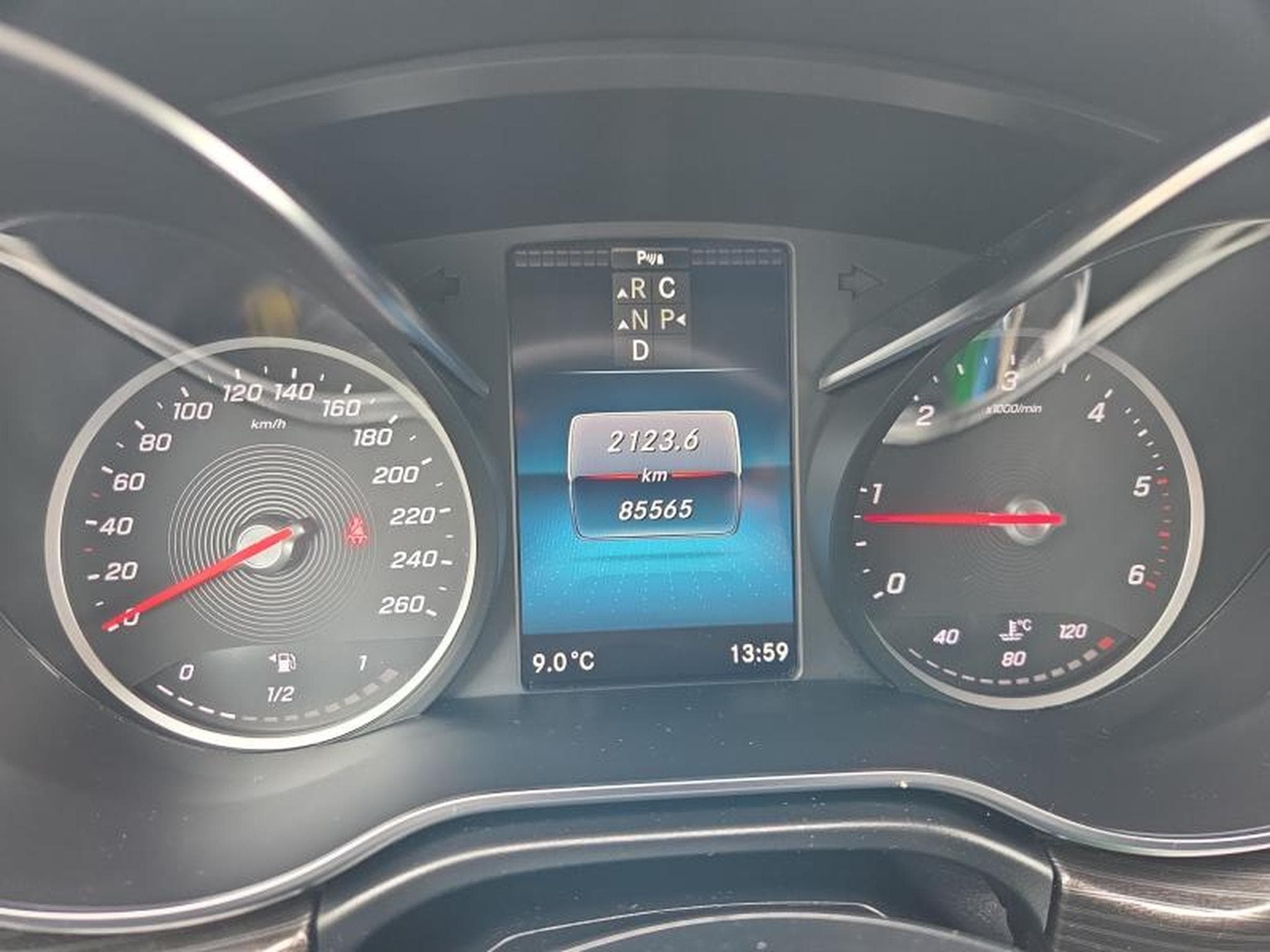 Mercedes V d Avantgarde Double Cabine / Diesel (2023) - Photo 17