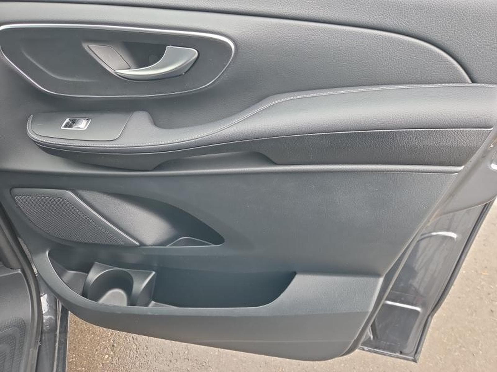 Mercedes V d Avantgarde Double Cabine / Diesel (2023) - Photo 20