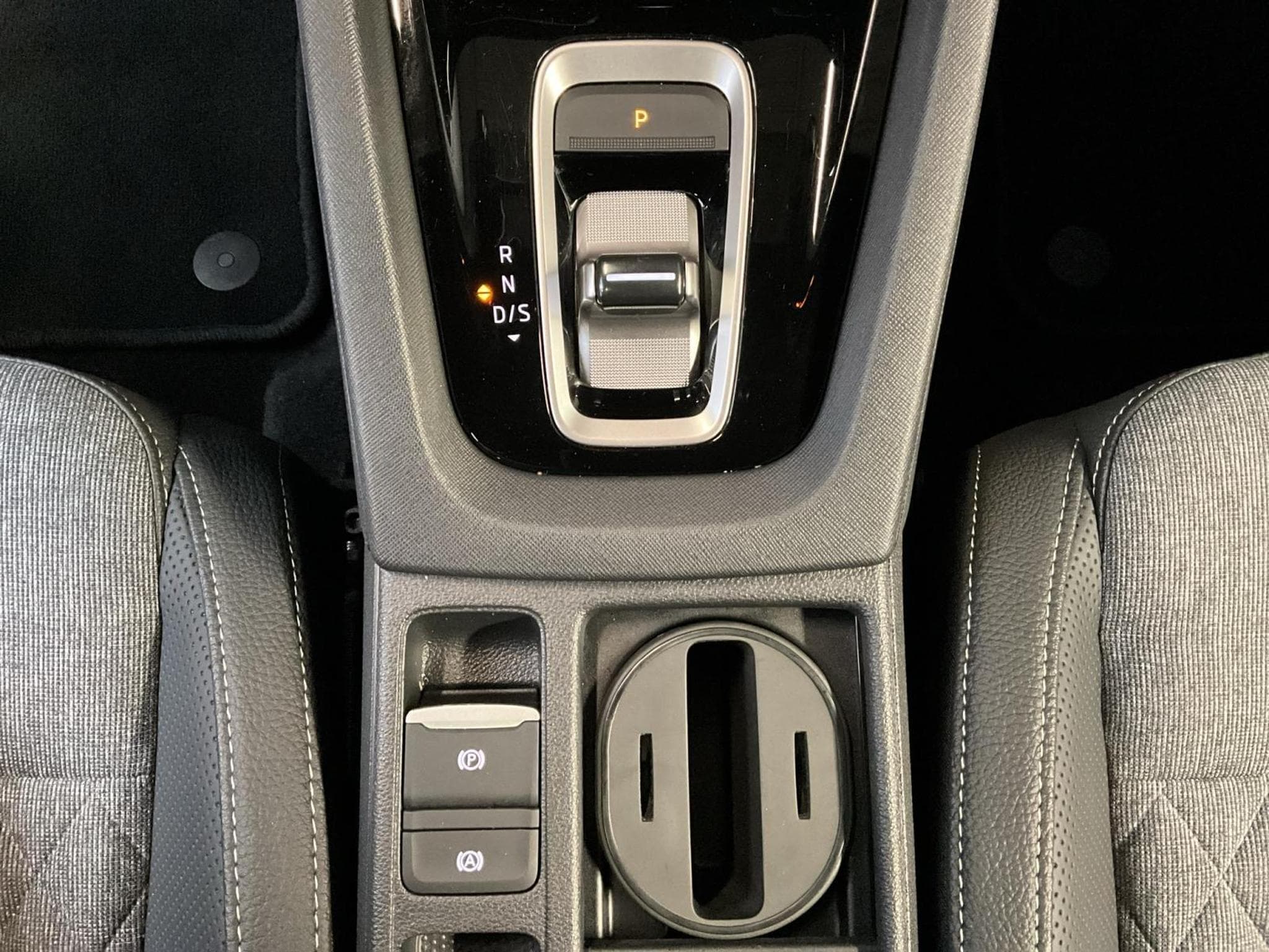 Skoda Octavia Combi+Sportline+DSG+Pano+AHK (2025) - Photo 12