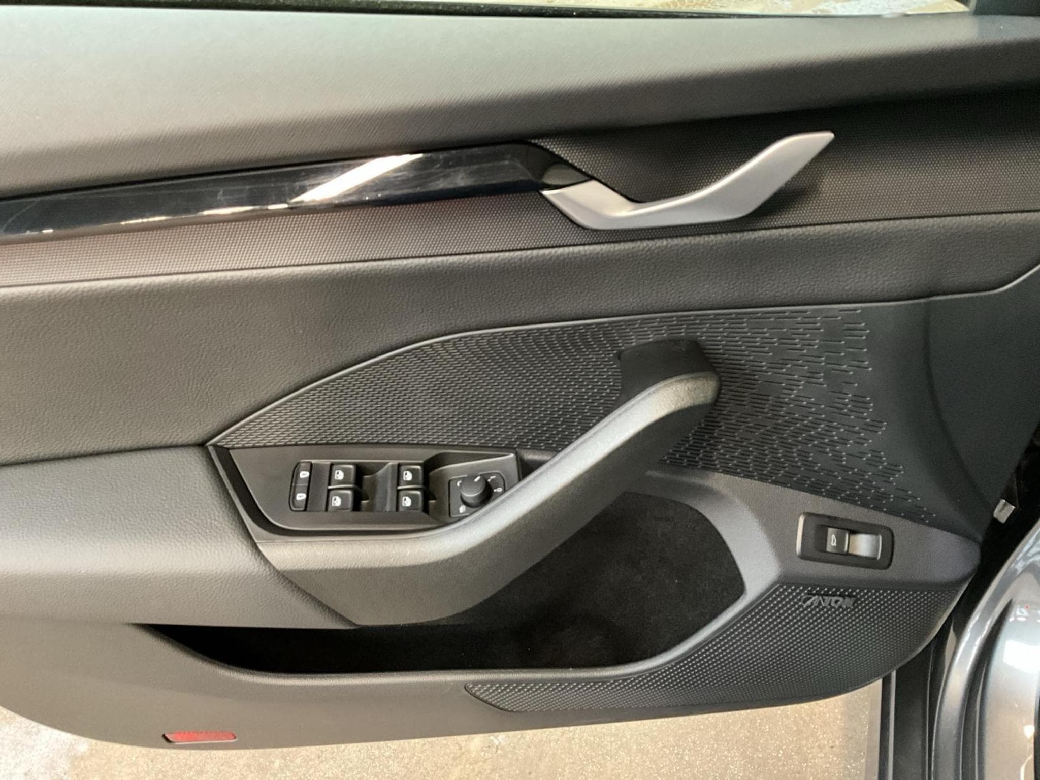 Skoda Octavia Combi+Sportline+DSG+Pano+AHK (2025) - Photo 14