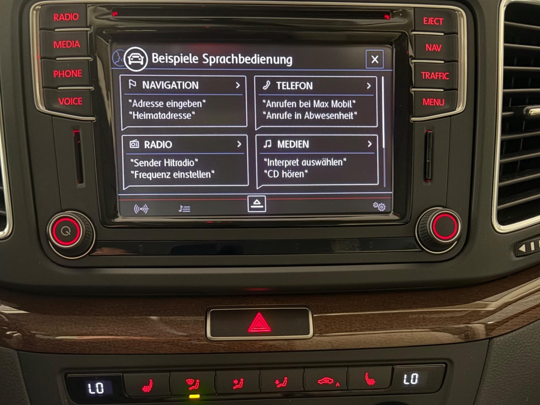 VW Sharan 2,0 TDI, 184 PS, HIGHLINE, AHK,CAM,NAVI (2016) - Photo 9