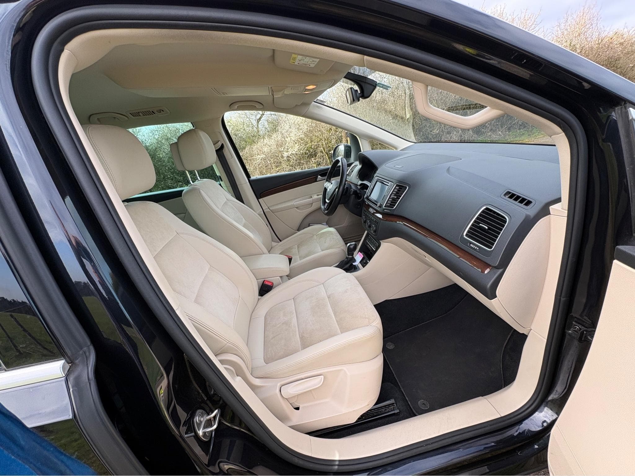 VW Sharan 2,0 TDI, 184 PS, HIGHLINE, AHK,CAM,NAVI (2016) - Photo 11