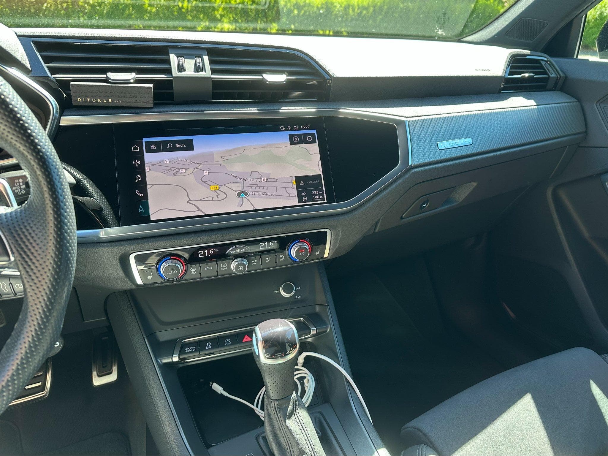 Audi RSQ3 sport (2023) - Photo 3