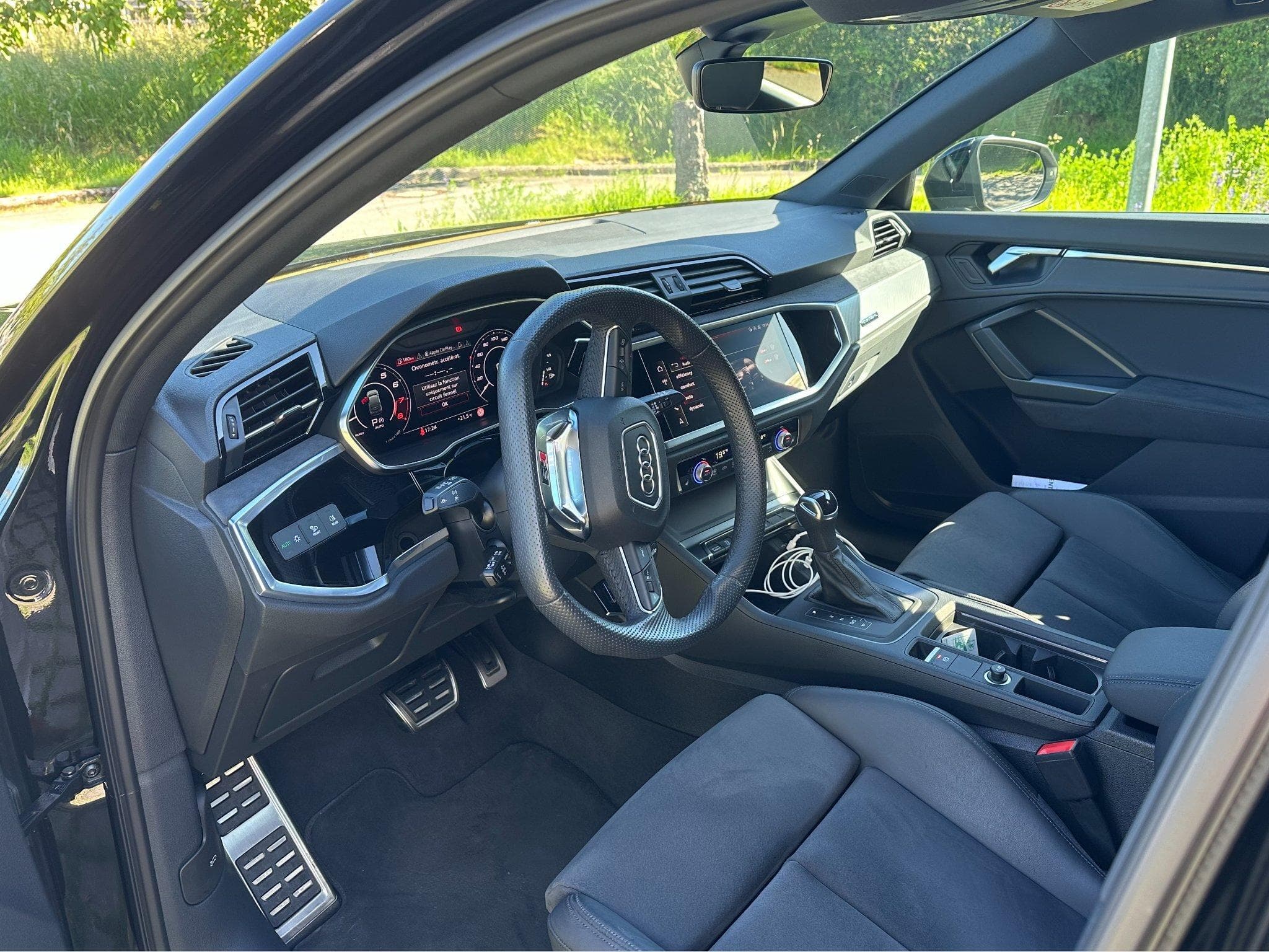 Audi RSQ3 sport (2023) - Photo 5